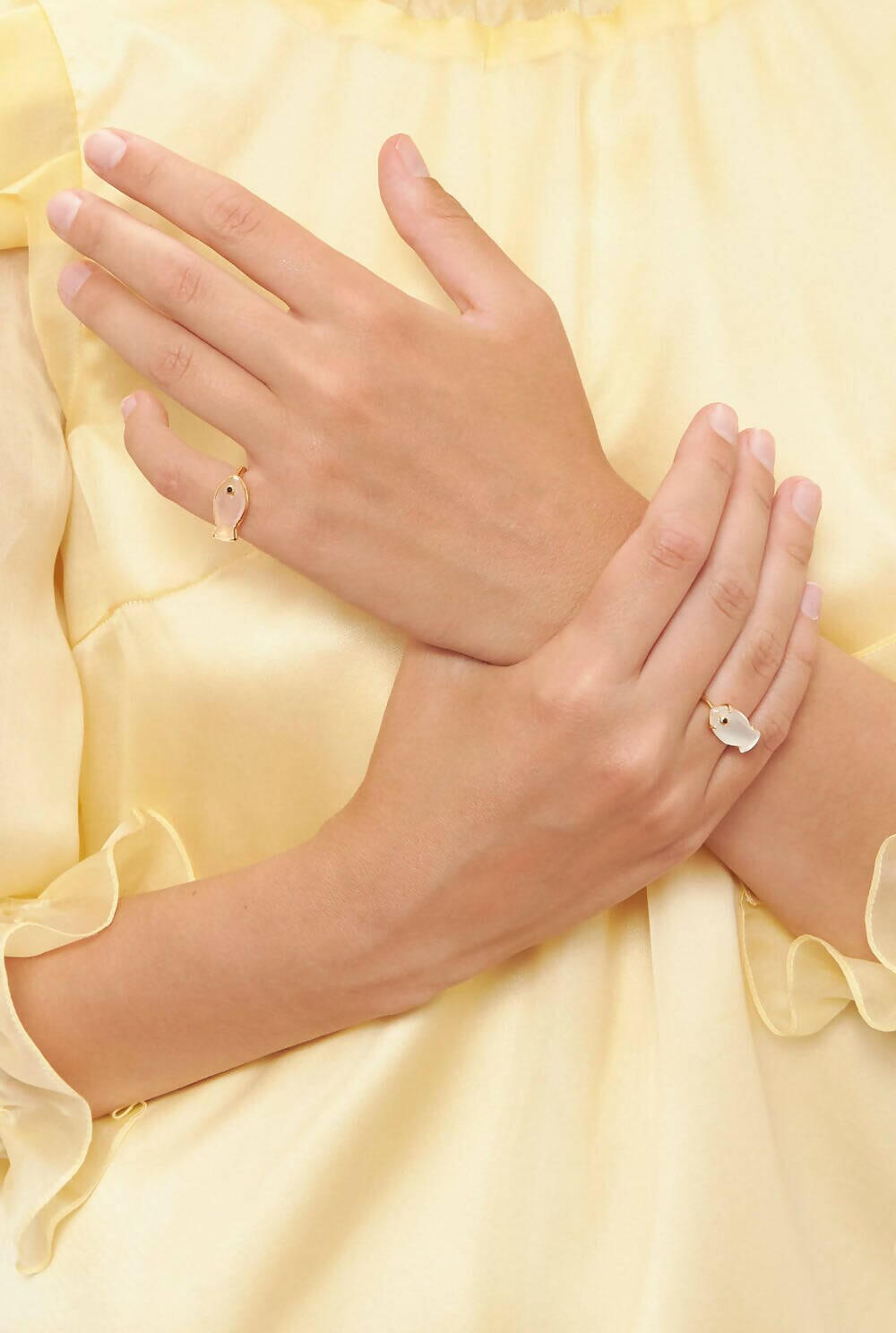 Anillo Marea Con cuarzo Rosa y Bisel Anillos Coolook