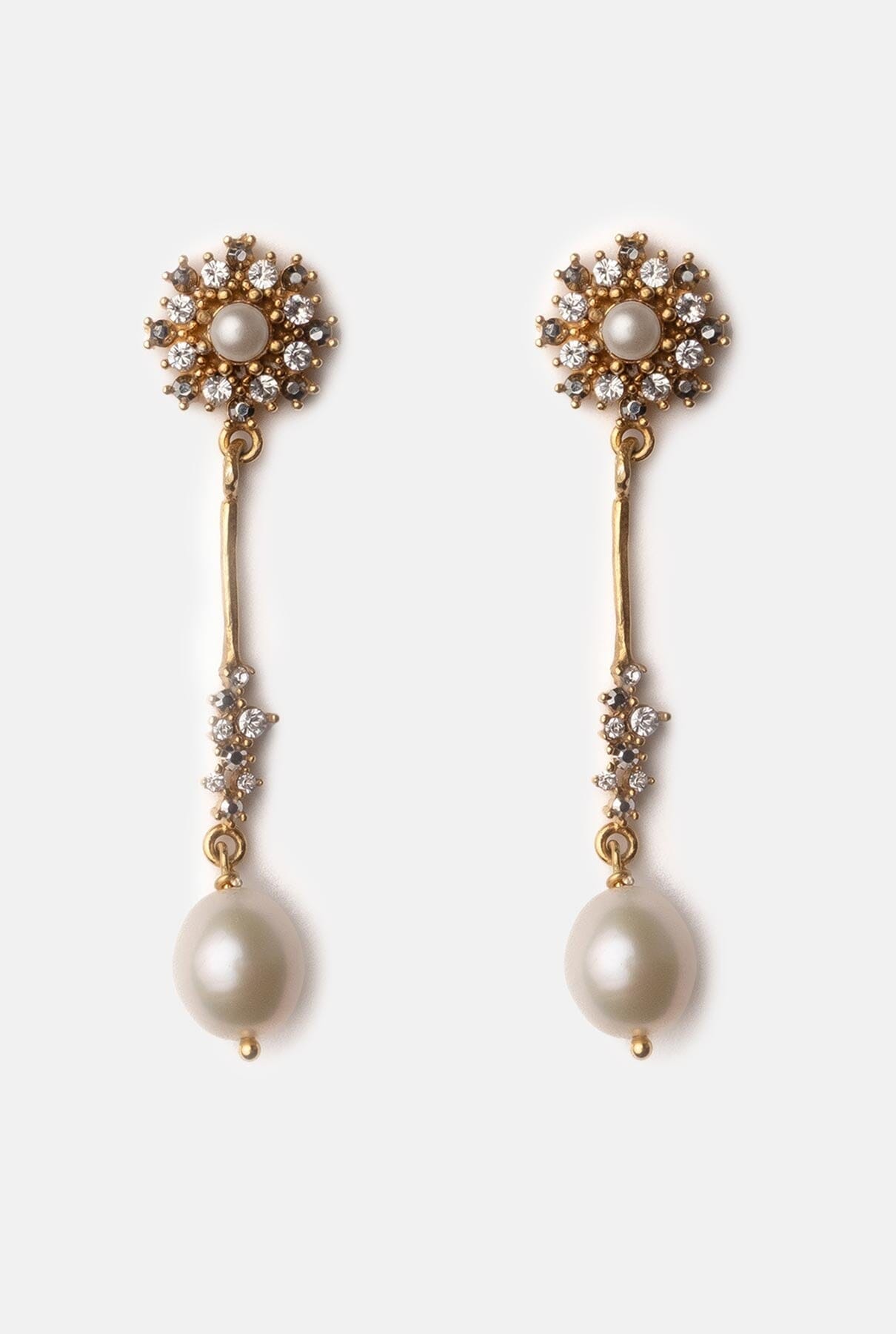 Artisans gold Earrings M de Paulet