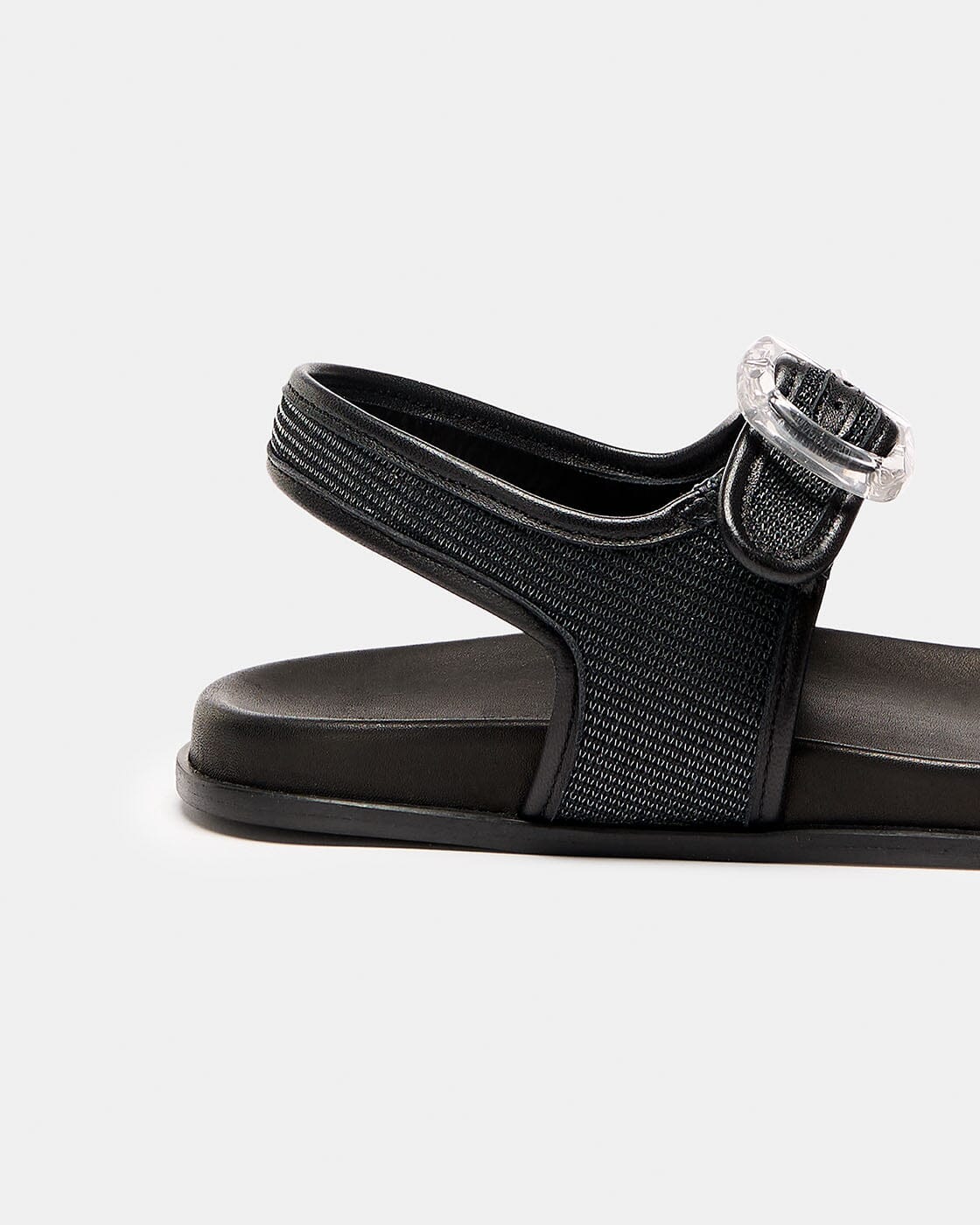 CANET NEGRO MALLA Flat sandals Naguisa