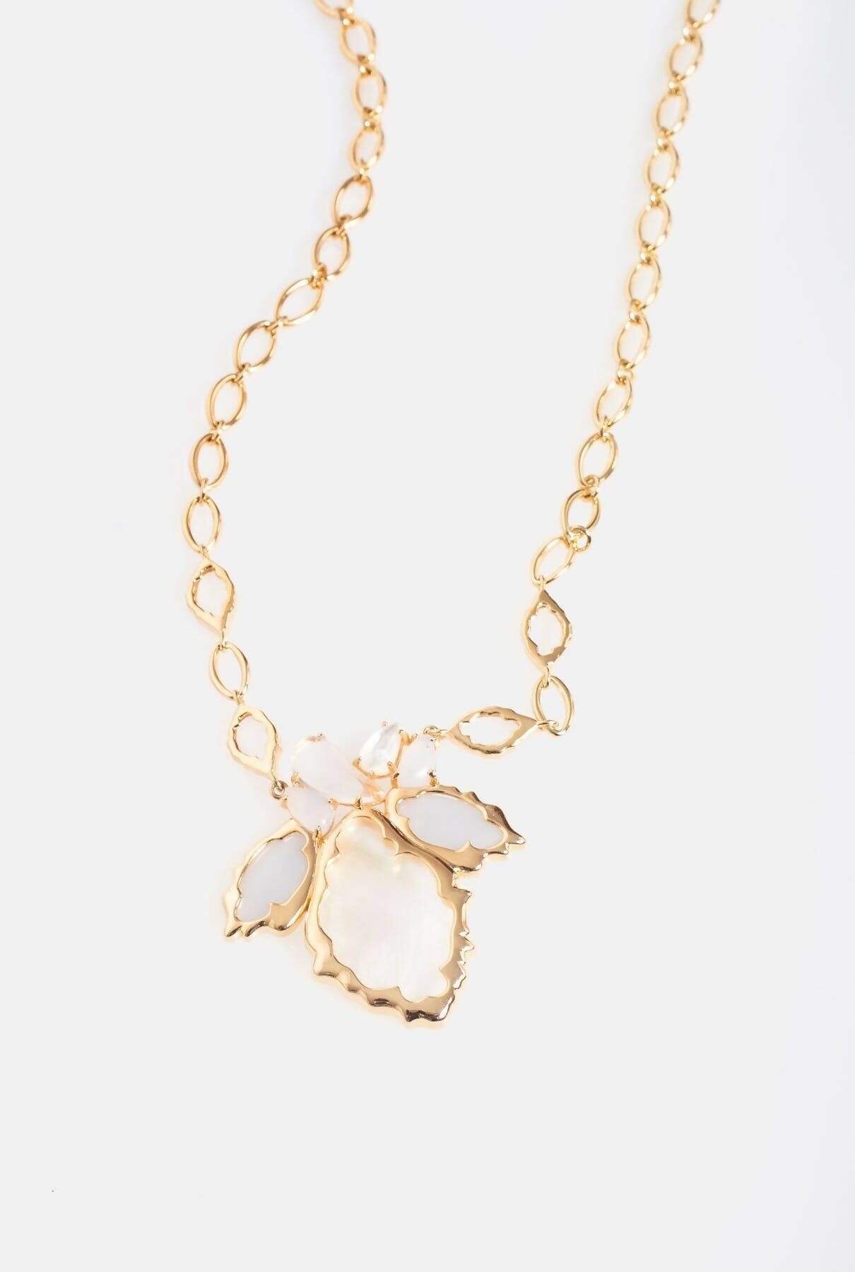 Collar Borneo con madreperla blanca y cuarzo Collares Coolook