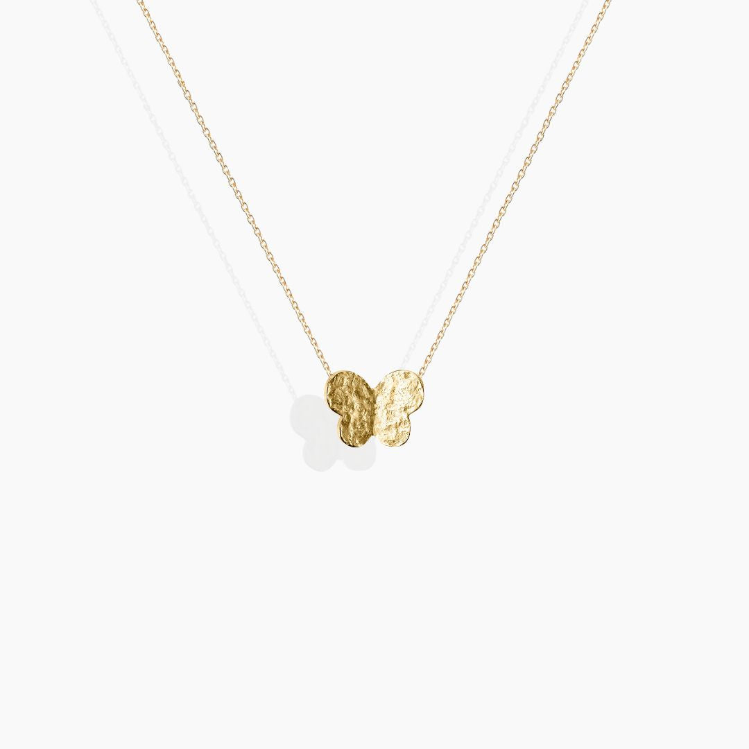 Collar Mariposa Mediana – Oro Amarillo 18k Textura Arena Necklaces Elena Carrera 6mm