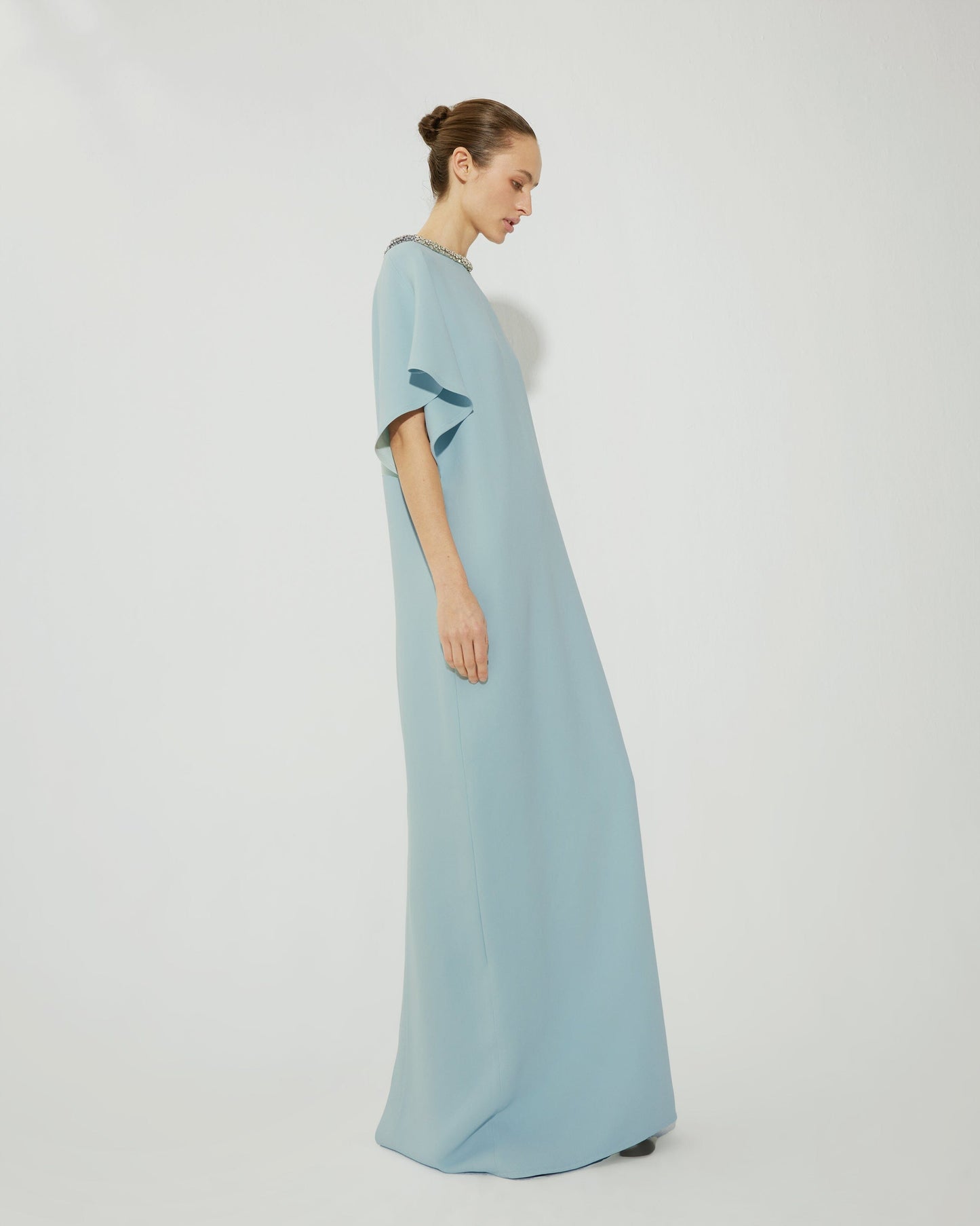 Crepe caftan with embroidery neckline. Capes & shawls Tot-Hom