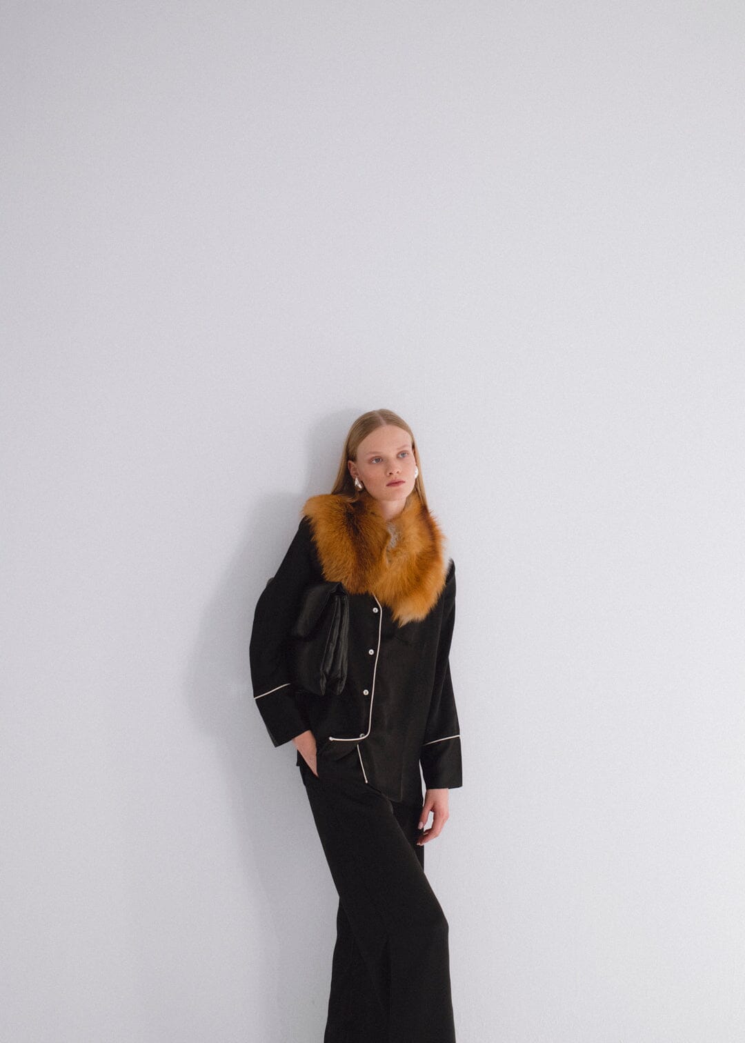 Cuello de pelo marrón Cuello Miguel Marinero