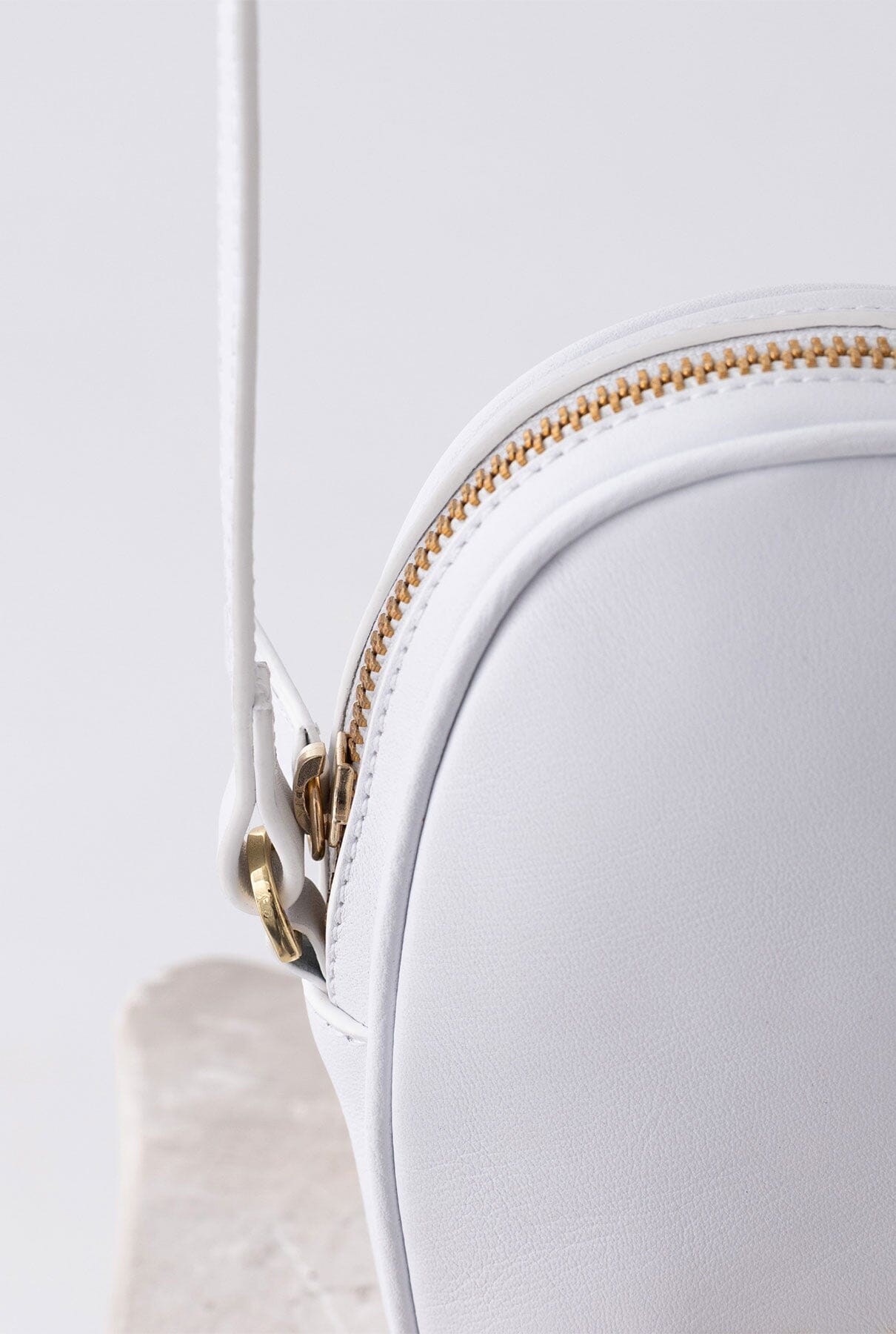 EGG BAG WHITE Mini bags The Villã Concept