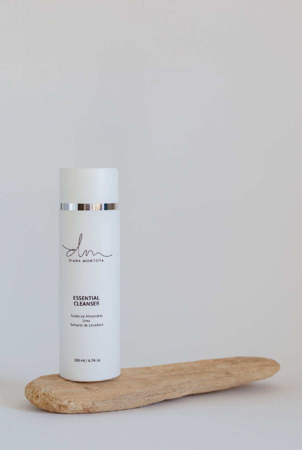 Essential Cleanser Dermo Diana Montoya