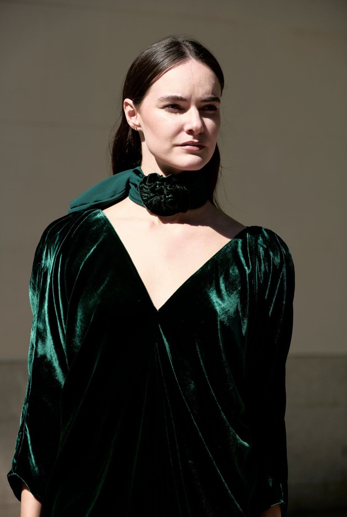 GARGANTILLA DE FLOR DE TERCIOPELO Y PAÑUELO ORGANZA CHIFFON VERDE Necklaces Coterelle