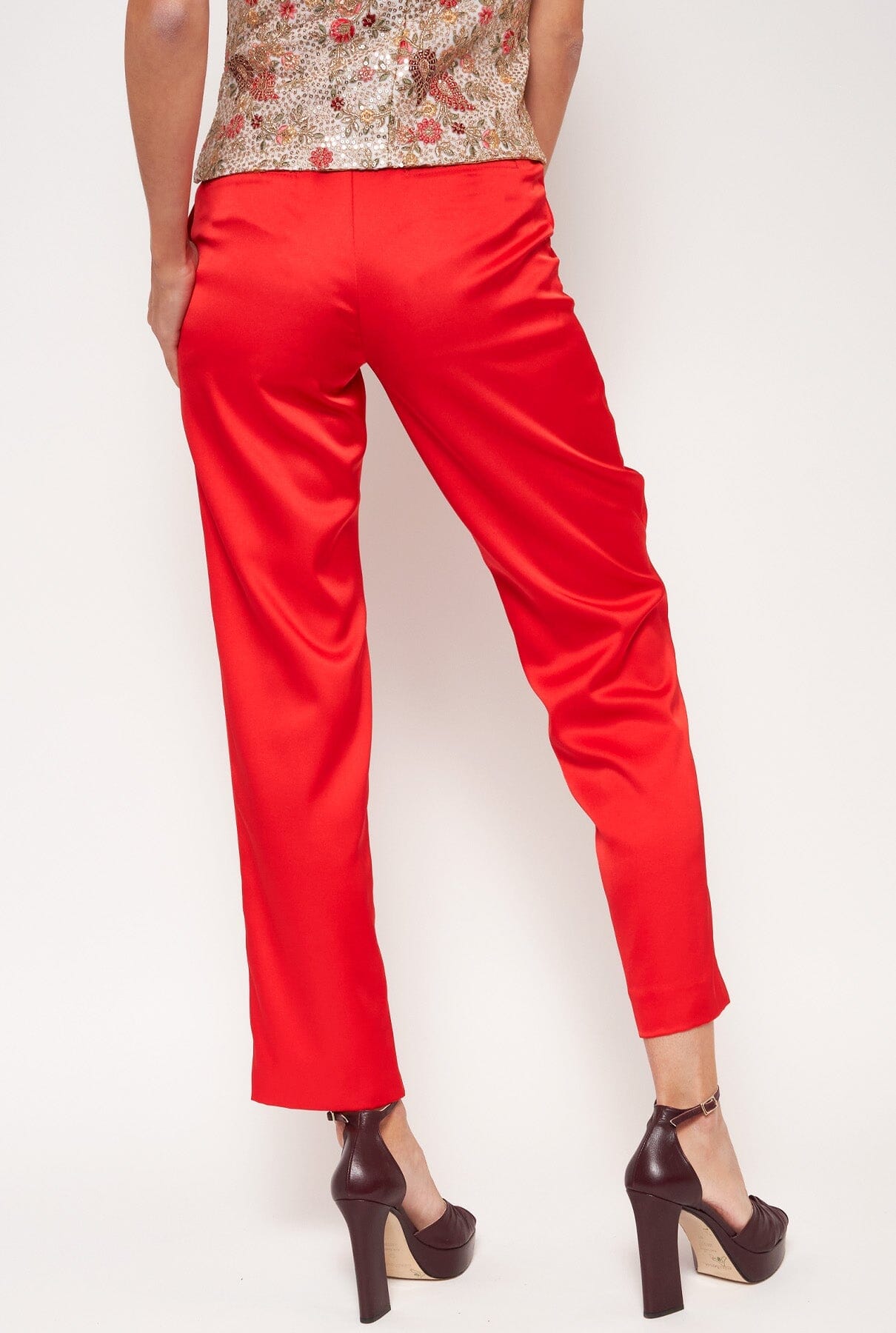 Mantalon for Es Fascinante: Red (PRE-SALE) Trousers Mantalon