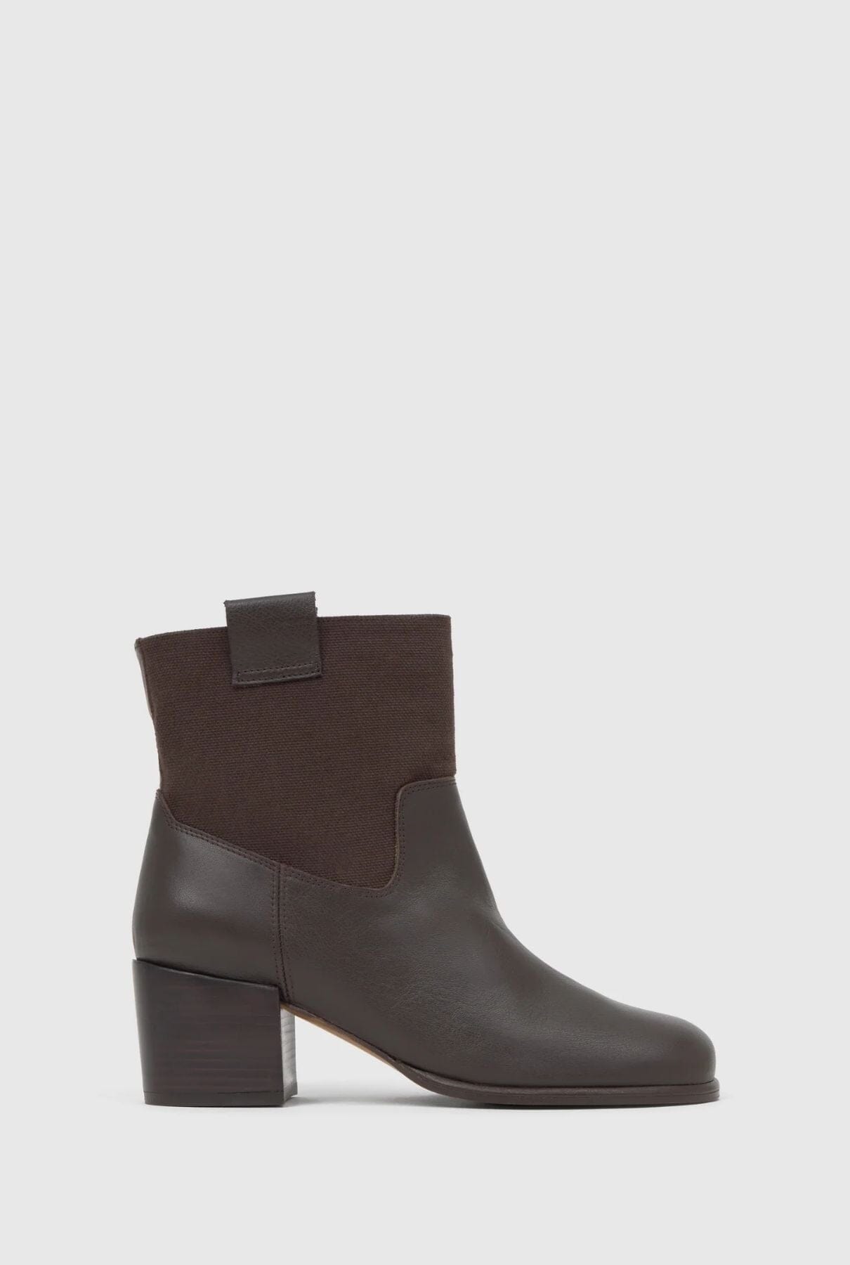 NONA/113 Boots Castañer