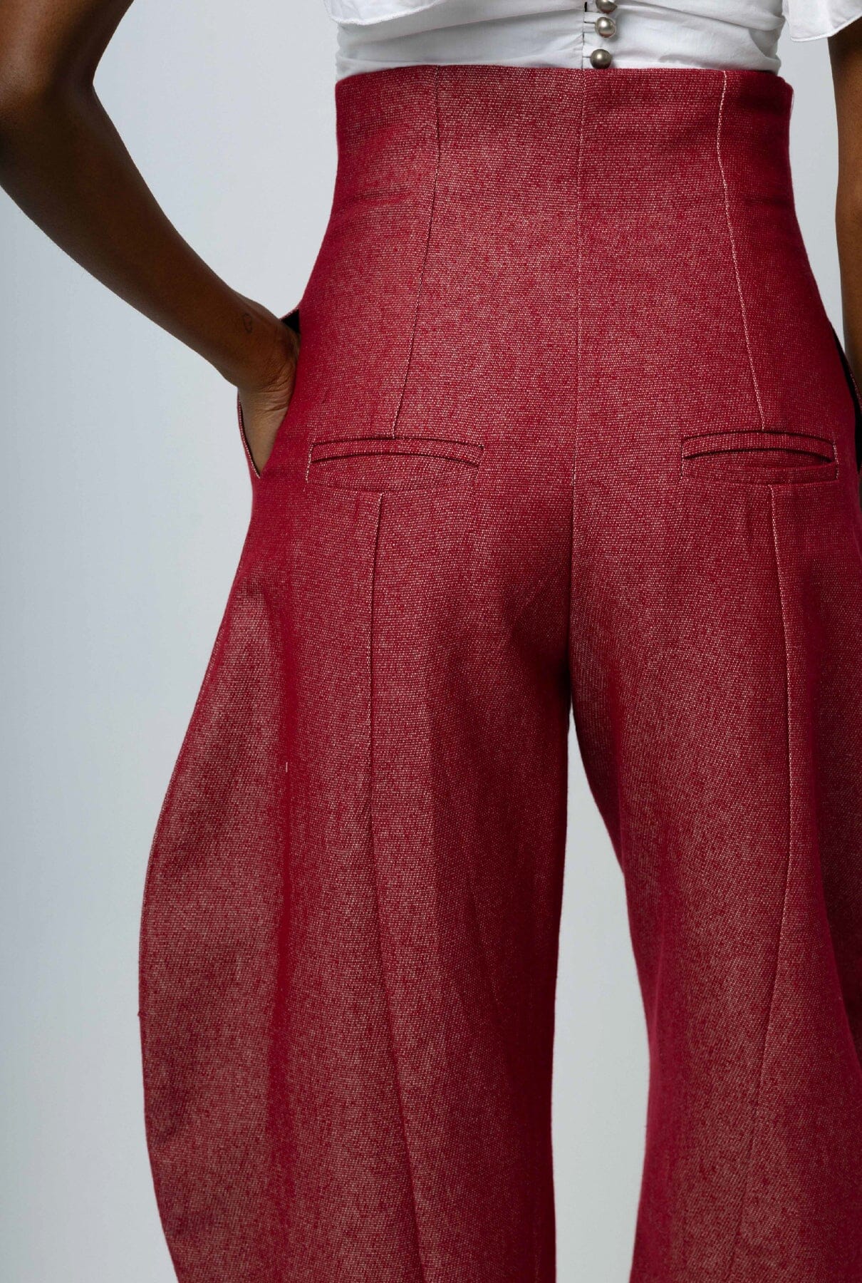 Pantalon globo rojo Trousers E.R.A.X.