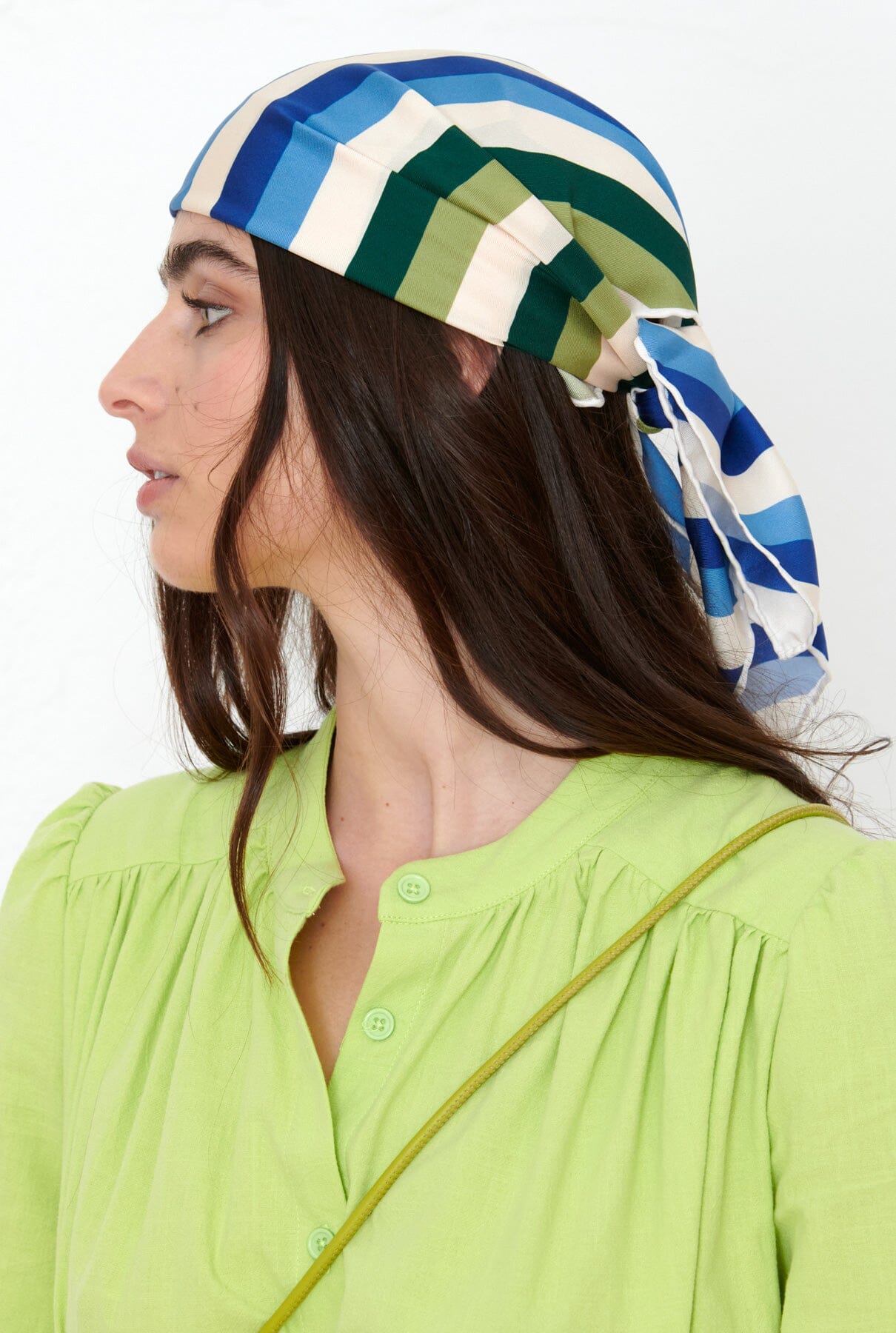 Pañuelo cuadrado azul y verde Foulards & Scarves SOY FASCINANTE