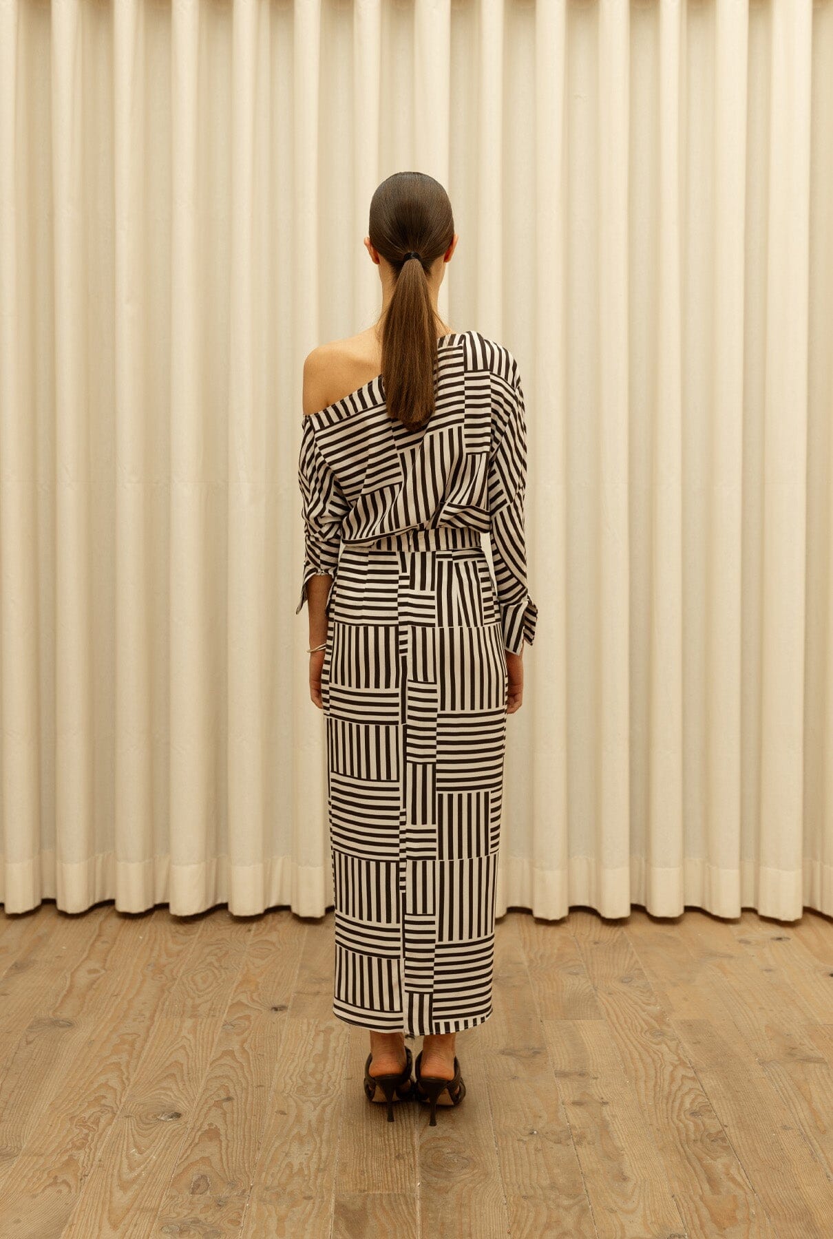 PREORDER - Blusa Carolyn Rayas - envío 8 abril Shirts & blouses Galcon Studio