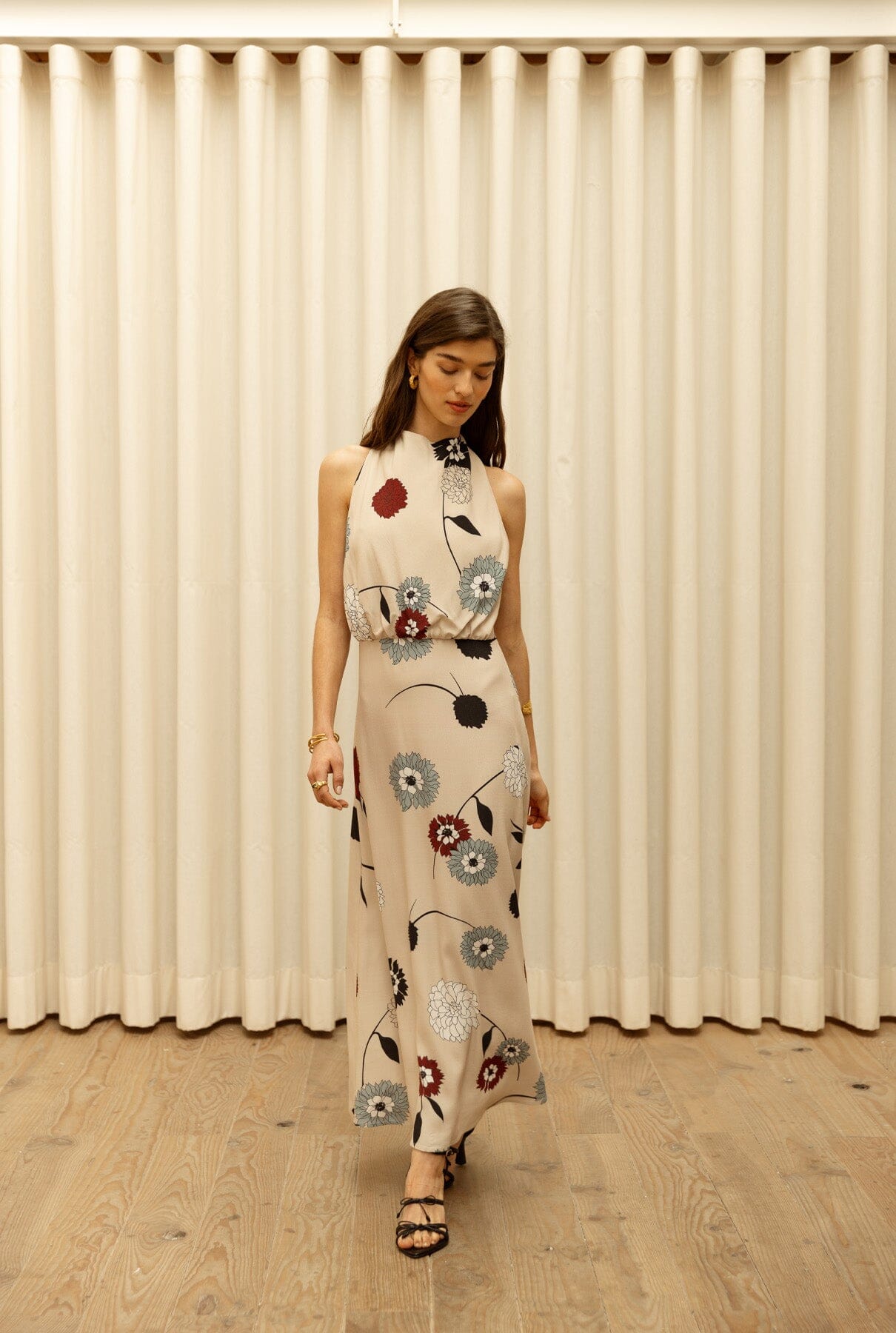 Vestido Jagger Dahlia beige – ES Fascinante