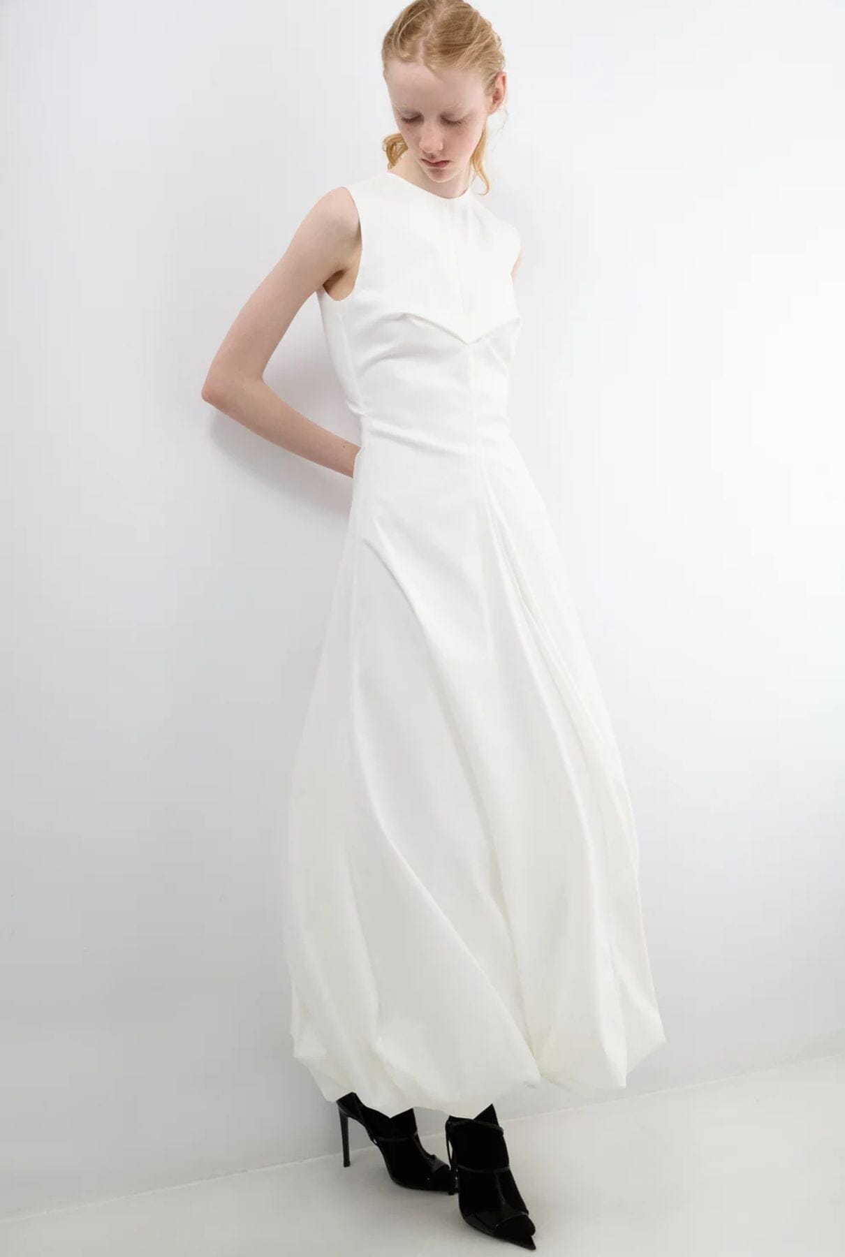 ROUND NECKLINE BALLOON Dresses Juan Vidal