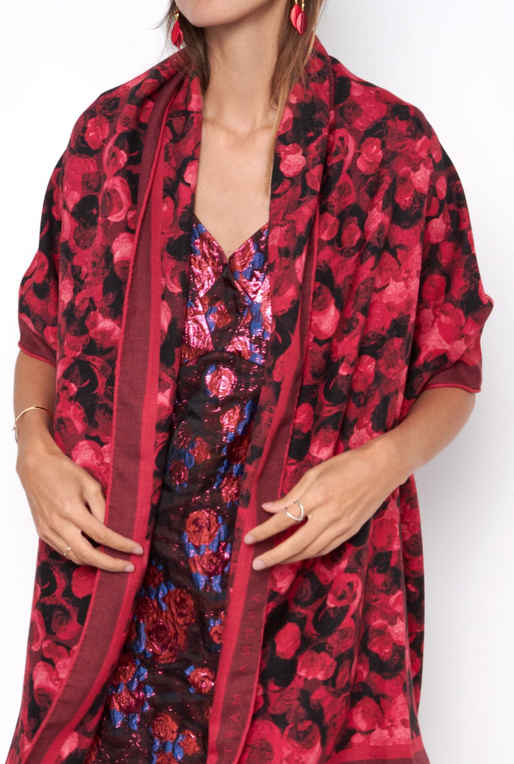 Scarf Crimson Petals Foulards & Scarves Arena Martinez
