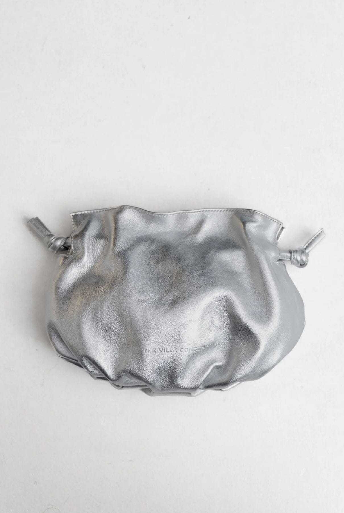 SHELL BAG: RE-EDITED SILVER Shoulder bags The Villã Concept
