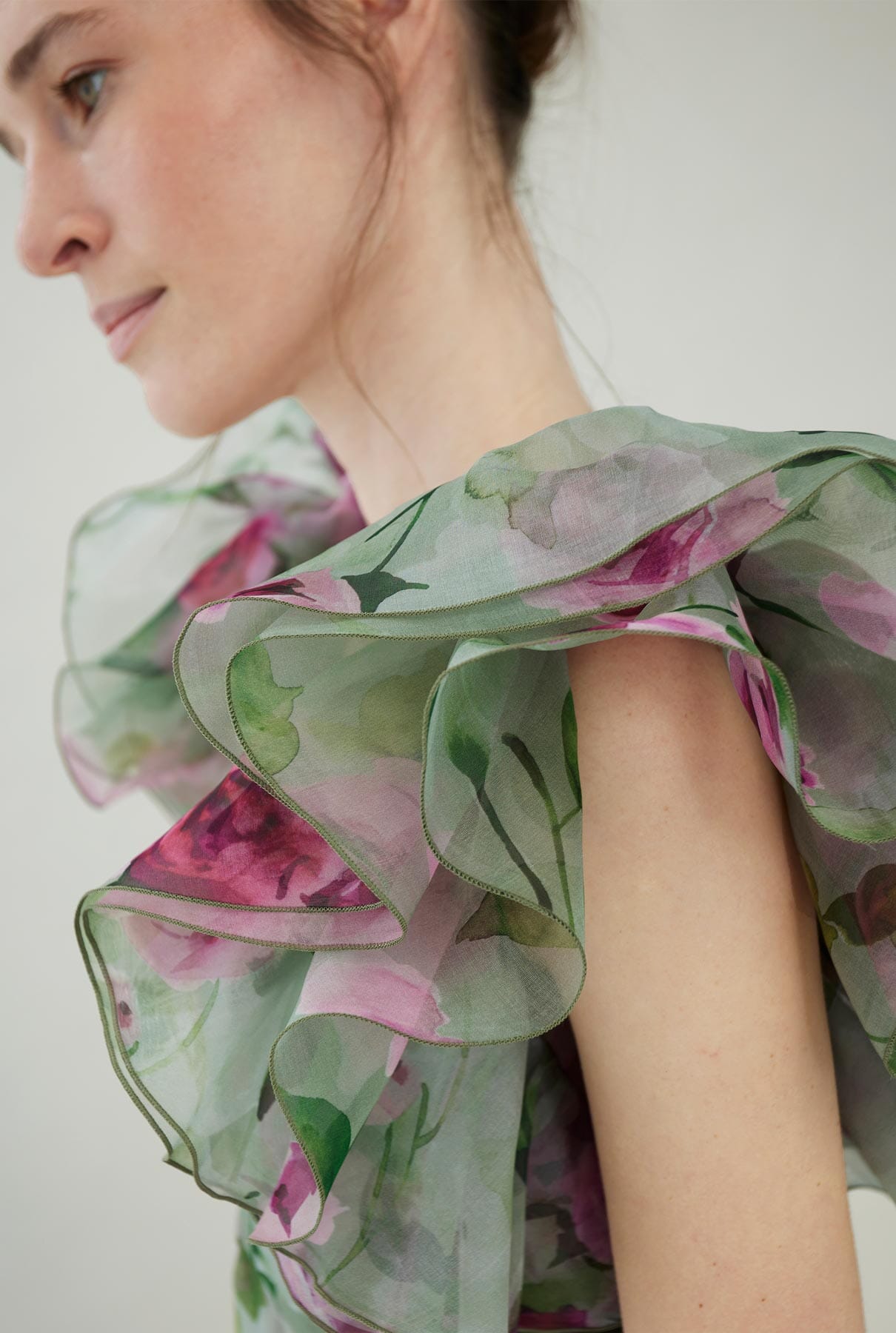 Silk organza dress with ruffles on the sleeves Dresses Tot-Hom