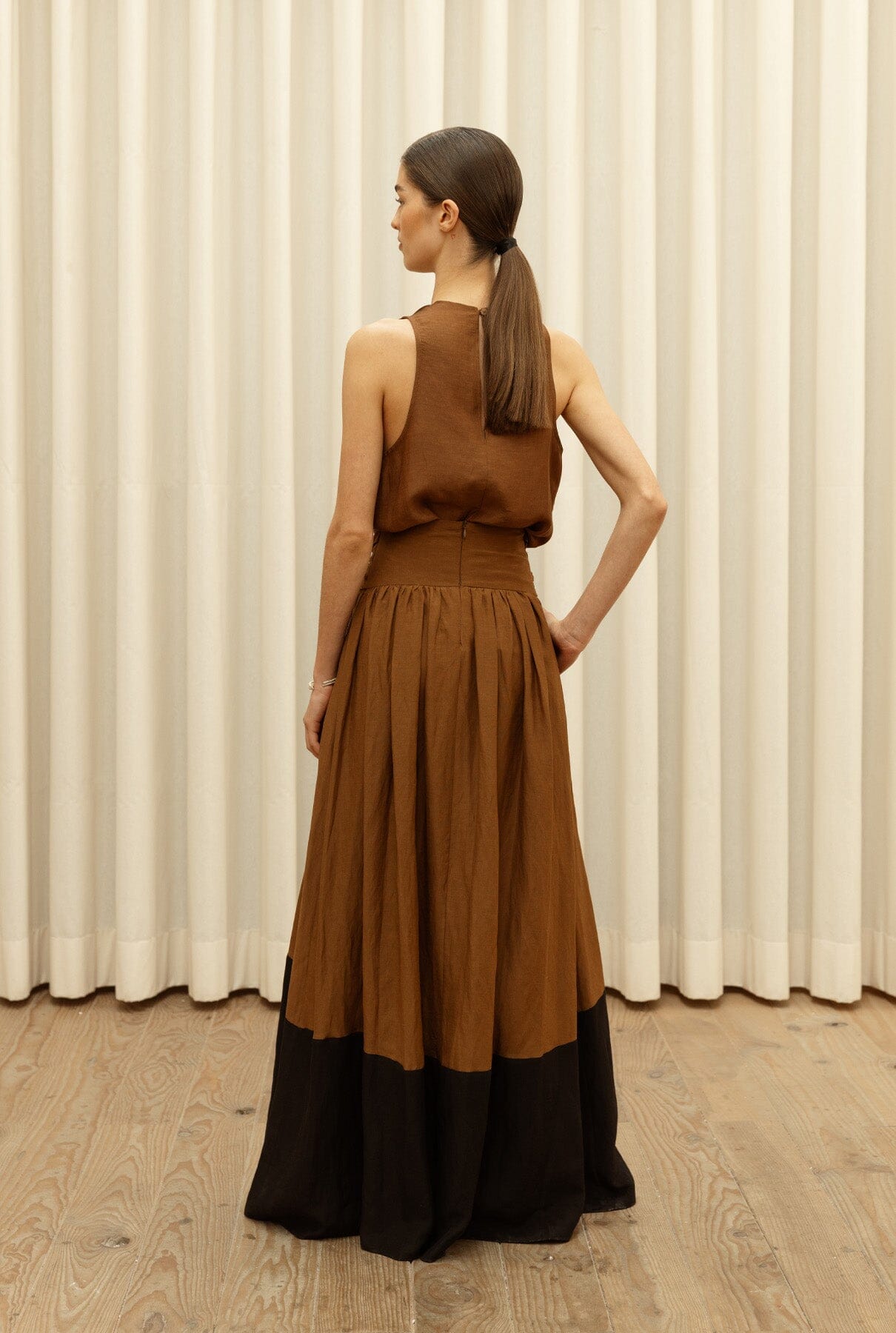 Top Sofía Chocolate T-Shirts & tops Galcon Studio