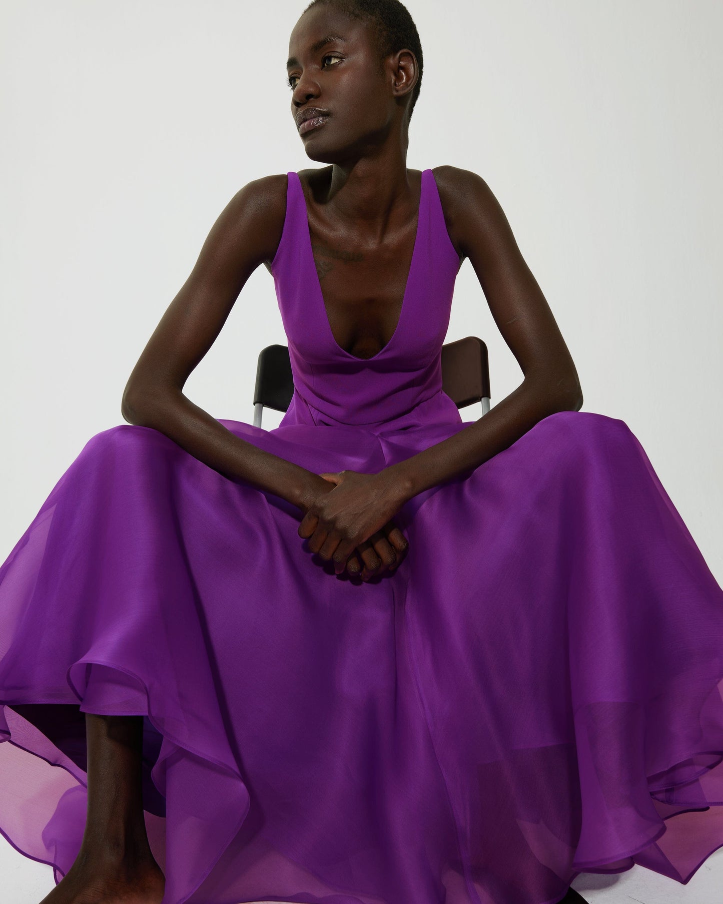 V-neck dress with godets Dresses Tot-Hom