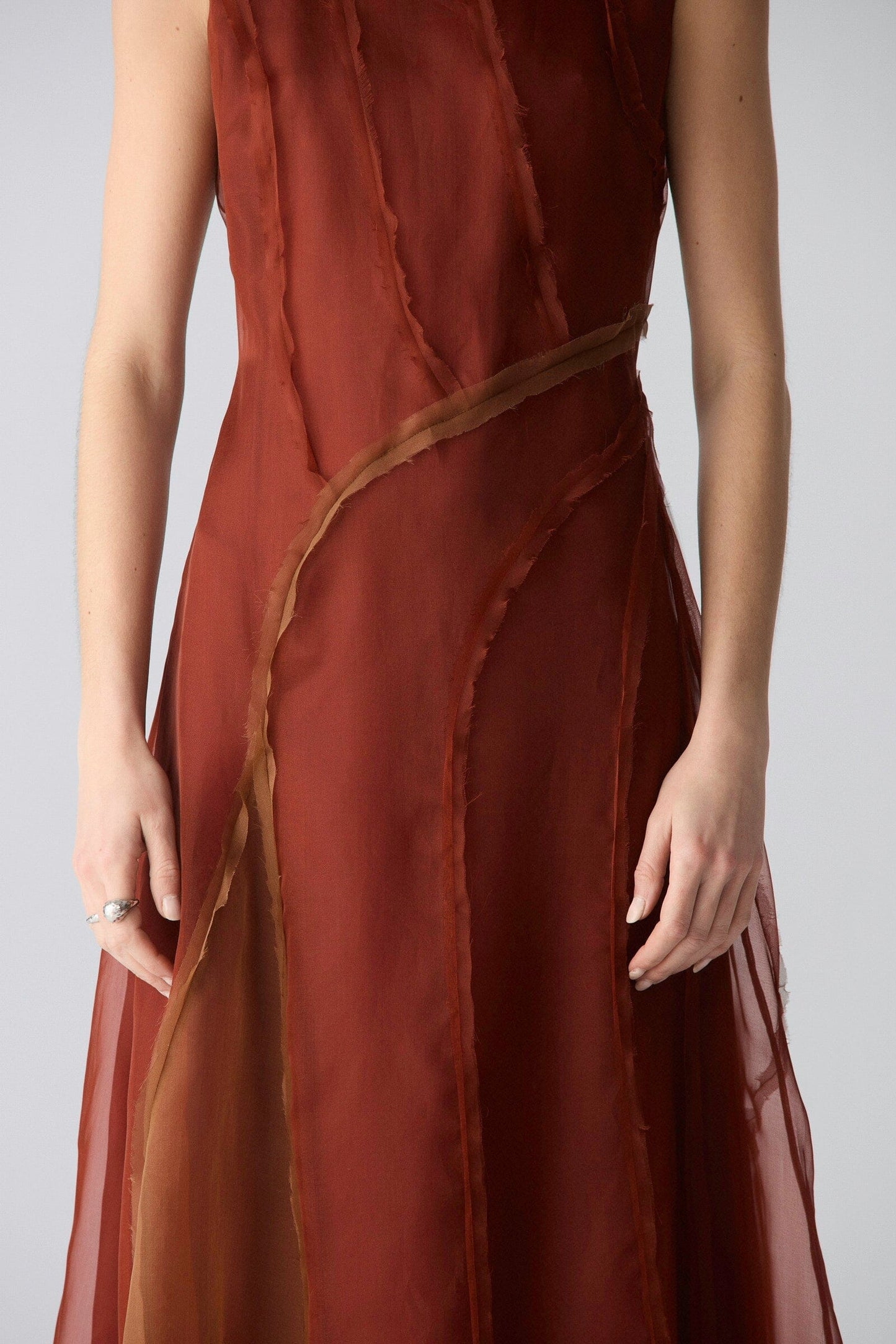 Vestido drapeado orgánico granate Dresses Miguel Marinero