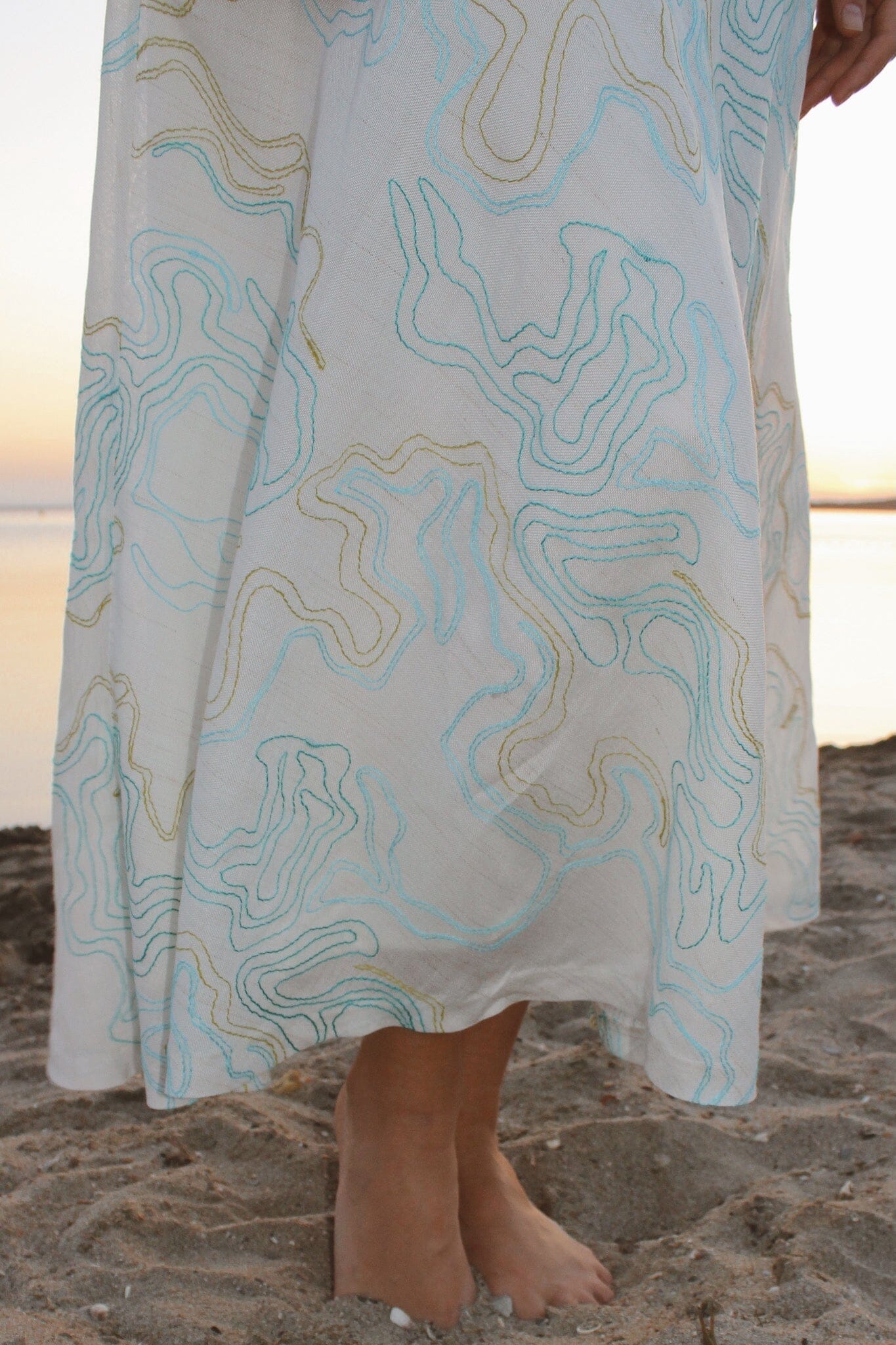 Vestido Sosiego Bordados Azules Dresses IPA BRAND