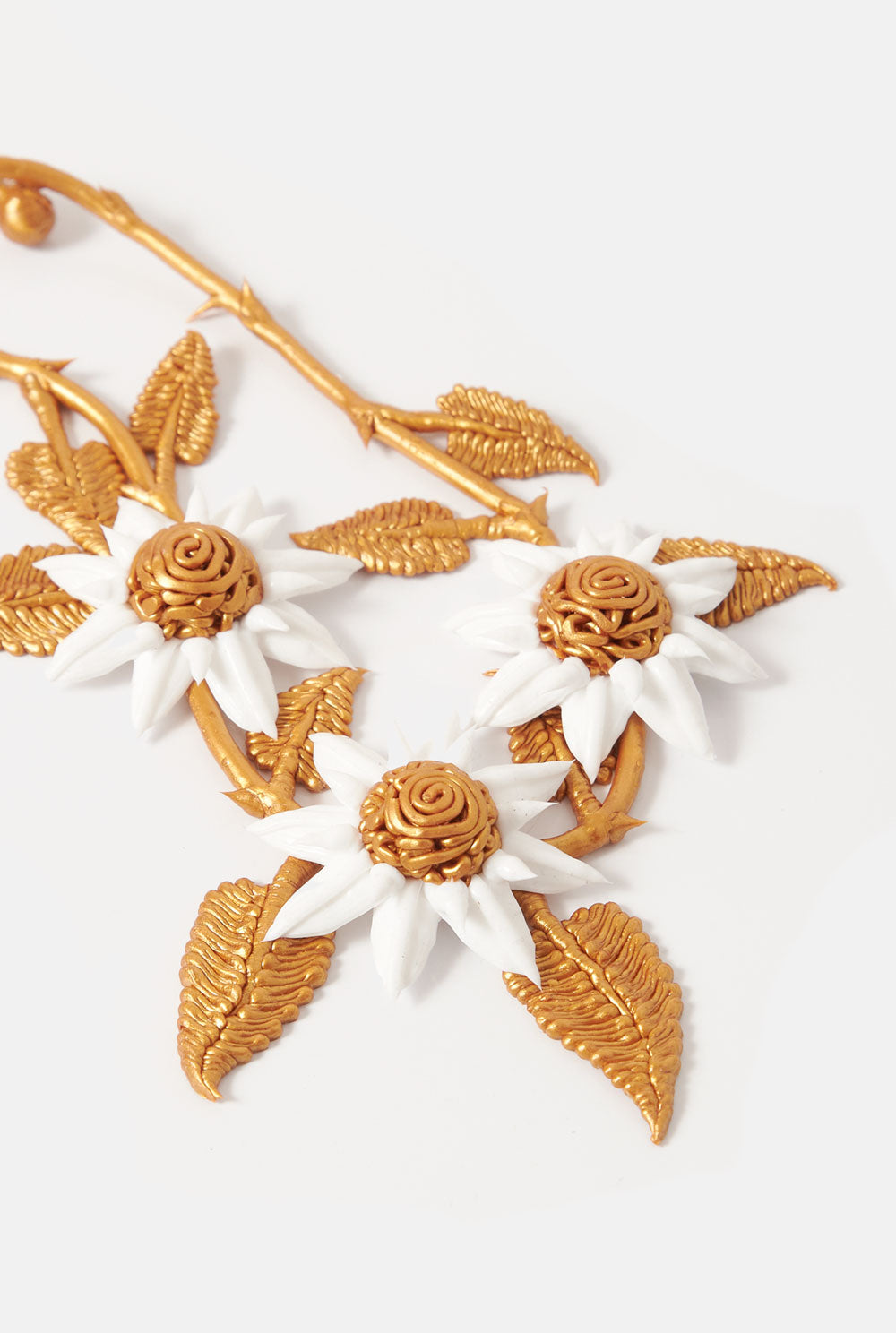 Collar Margaritas (3 flores) Necklace Joaquin Blanco