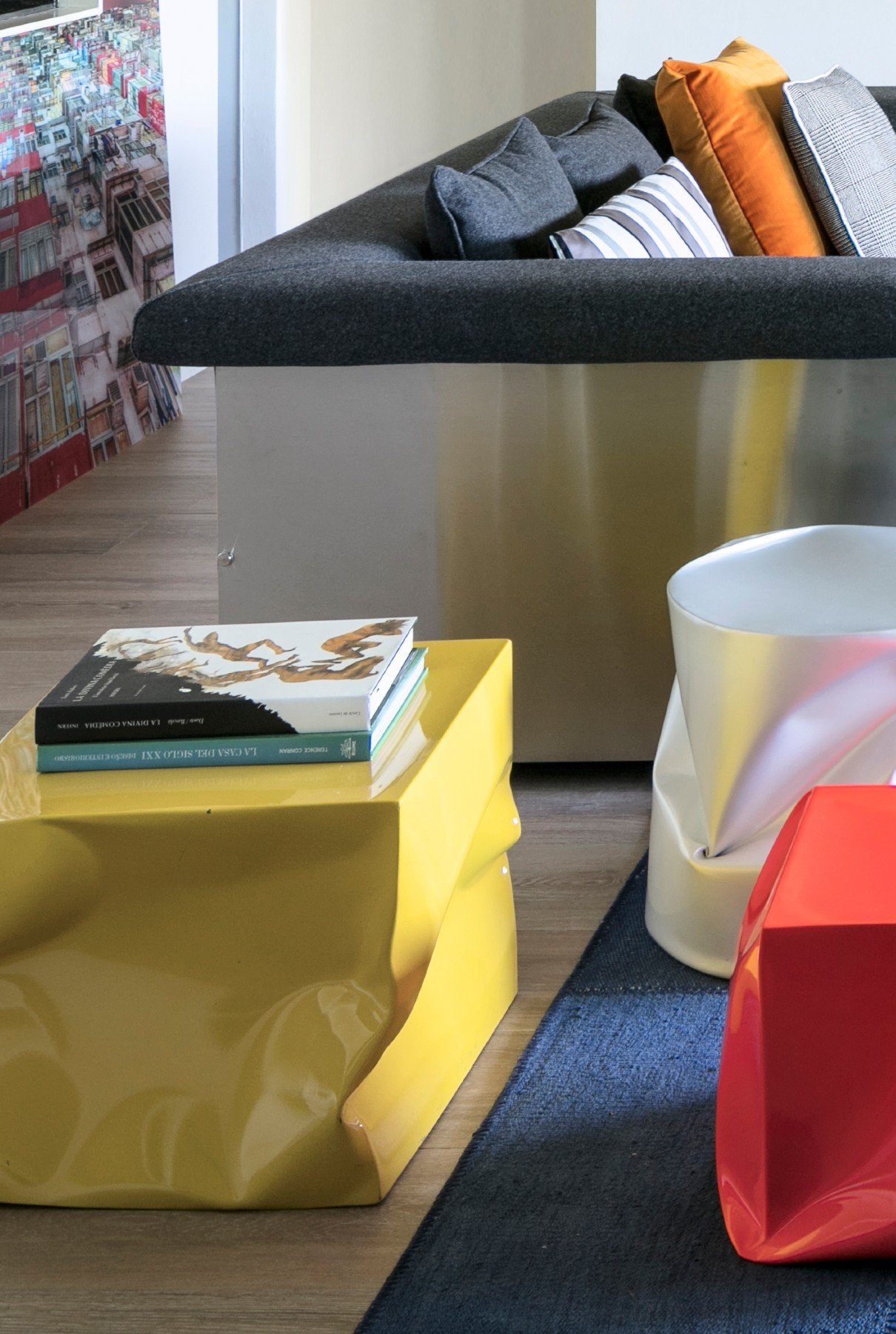 Cubb cuadrado amarillo decorative art Inés Benavides