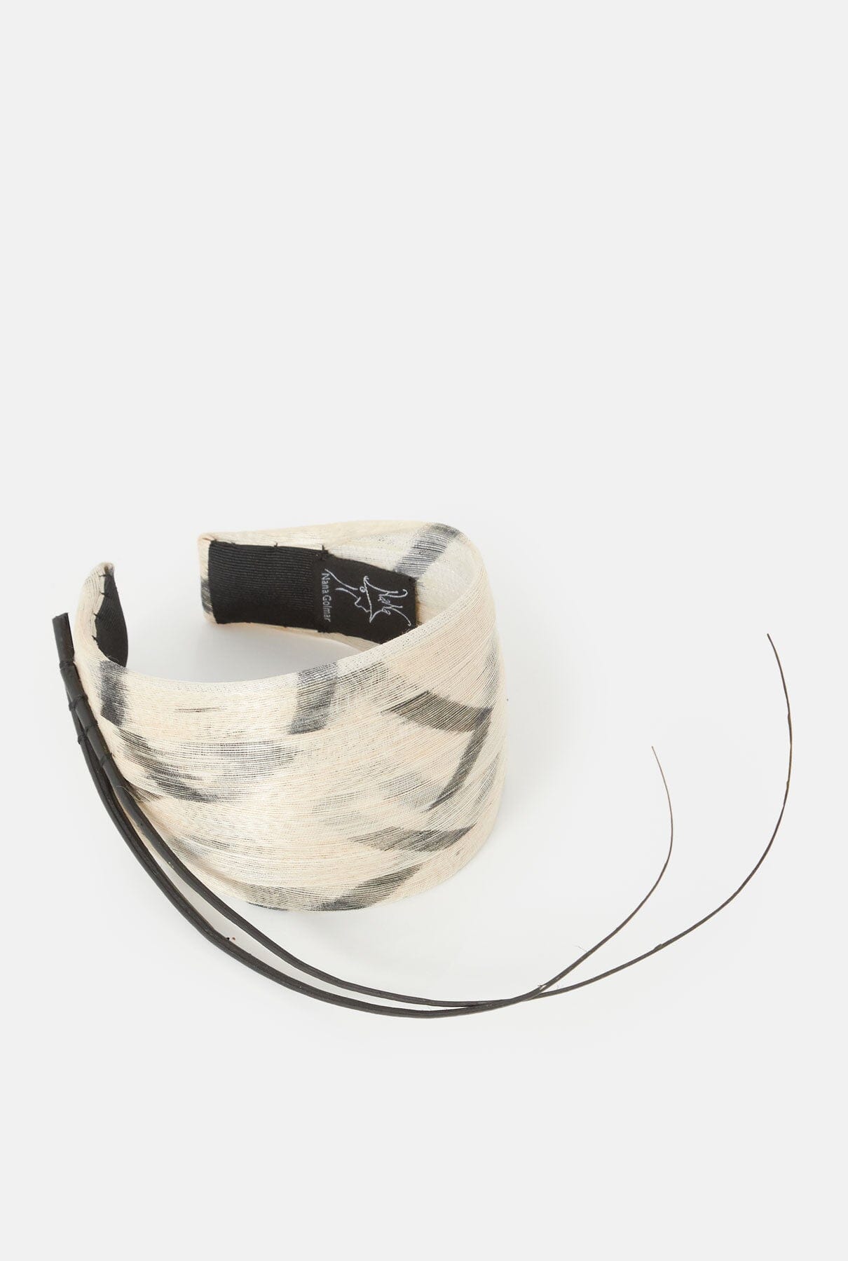 Diadema de seda pintada blanca + raquis Hats Nana Golmar