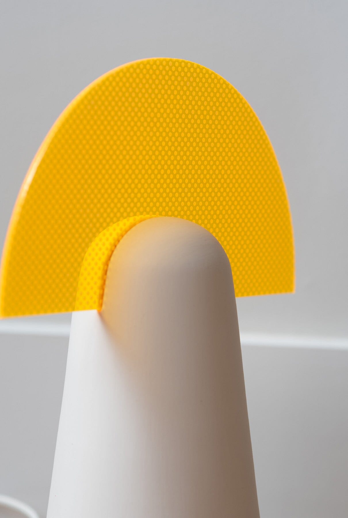 Lámpara Aura en mostaza Lighting INMA PEROLI