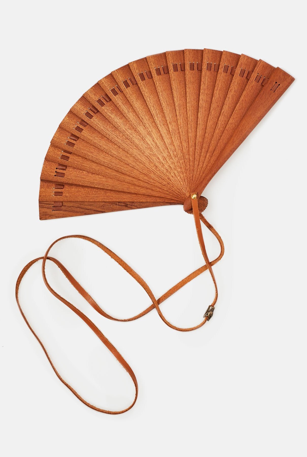 Robin Cuero Jewel Fan Fan La Morenita