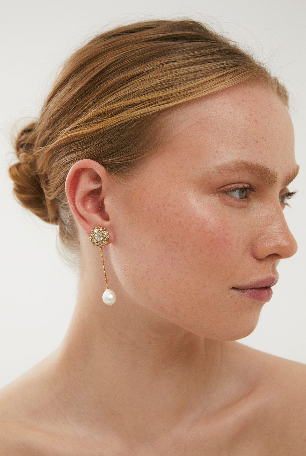 Vivien Perla Cortos Earrings M de Paulet