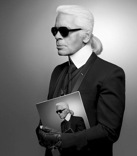 Un guiño a Karl Lagerfeld con nuestra invitada perfecta by TFP.