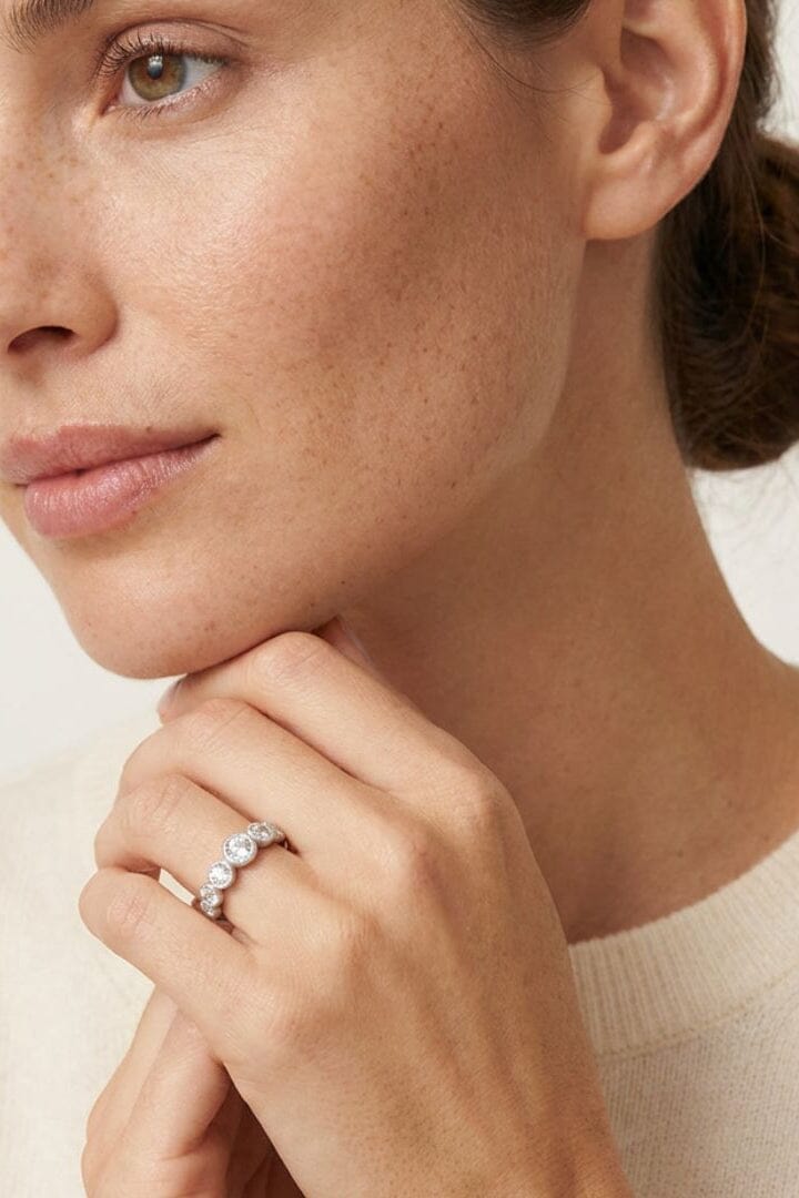 7 Bubbles — Anillo de compromiso en oro blanco 18k con diamantes Rings Elena Carrera 