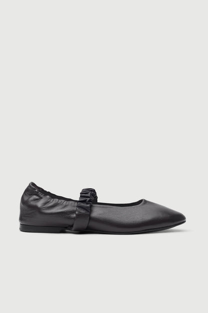 Charlie Ballet Flats in Black Leather