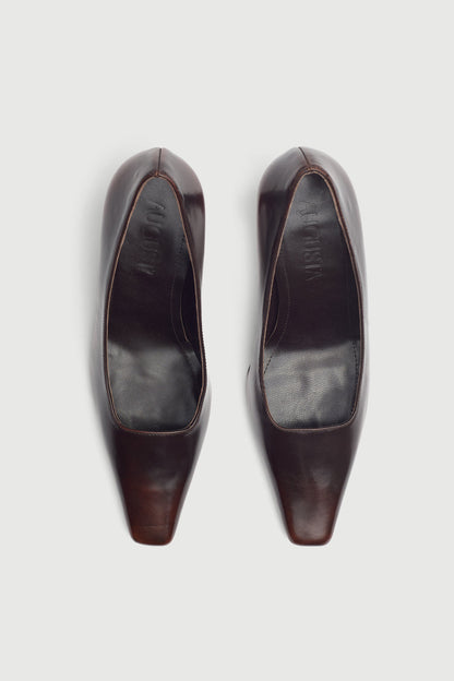 Petra Pumps in Brown Leather