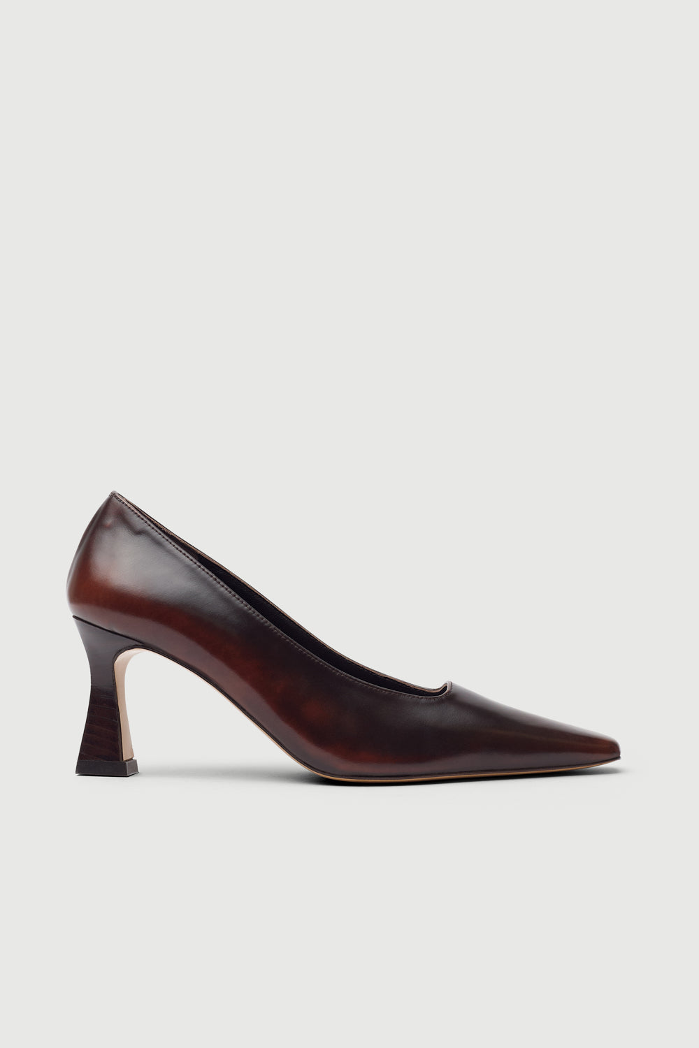Petra Pumps in Brown Leather