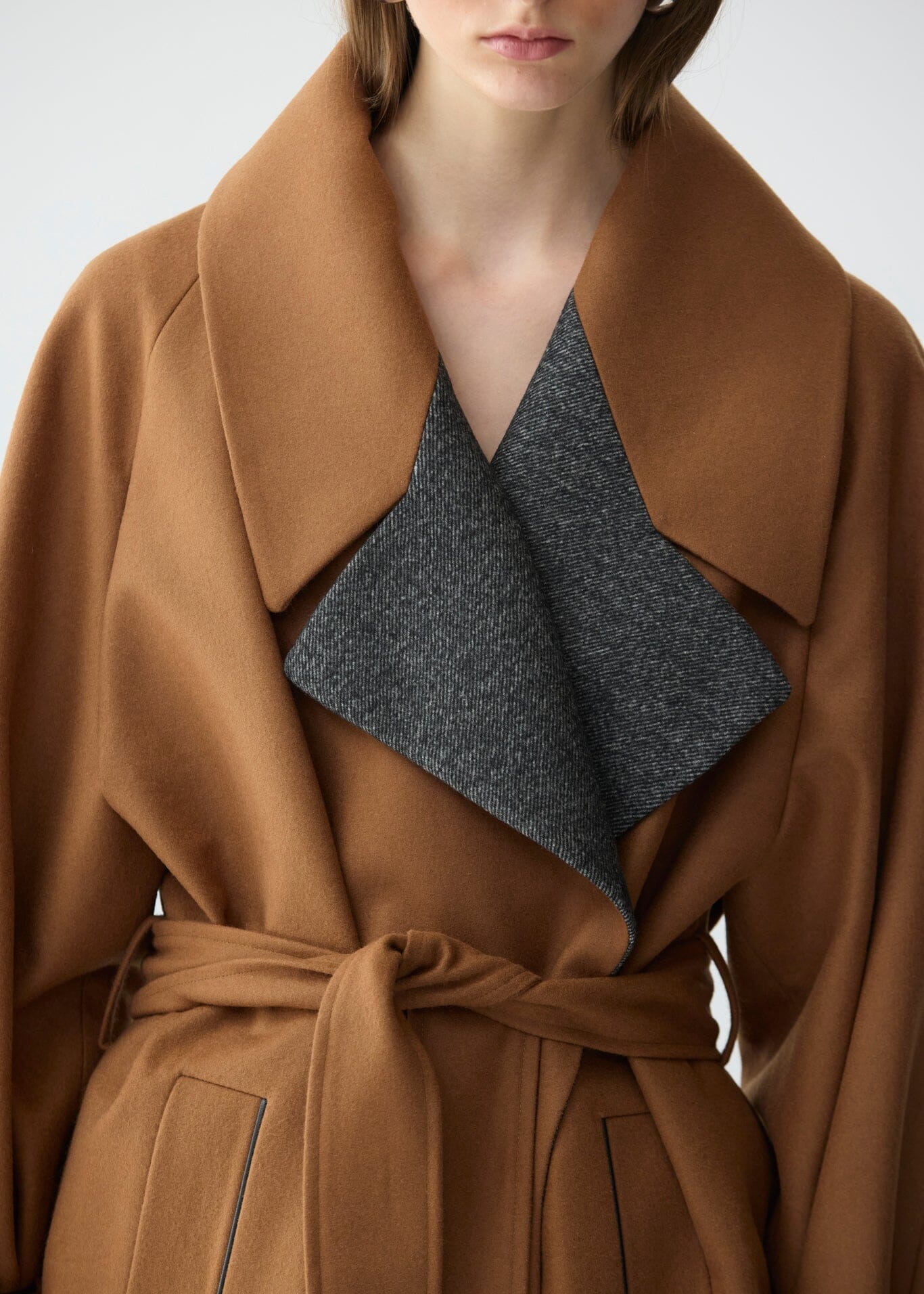 Abrigo largo envolvente cinturón Coats Miguel Marinero 