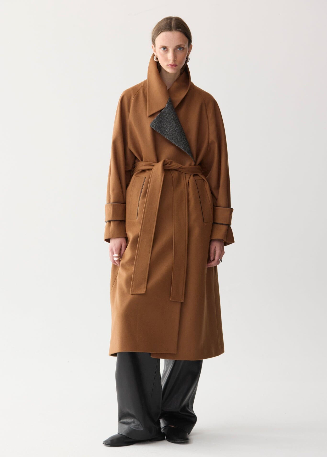 Abrigo largo envolvente cinturón Coats Miguel Marinero 