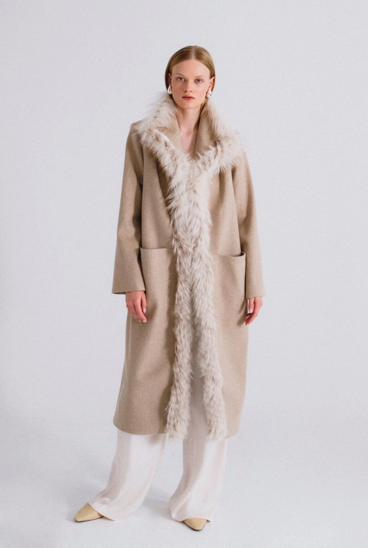 abrigo largo lana detalle pelo Coats Miguel Marinero 