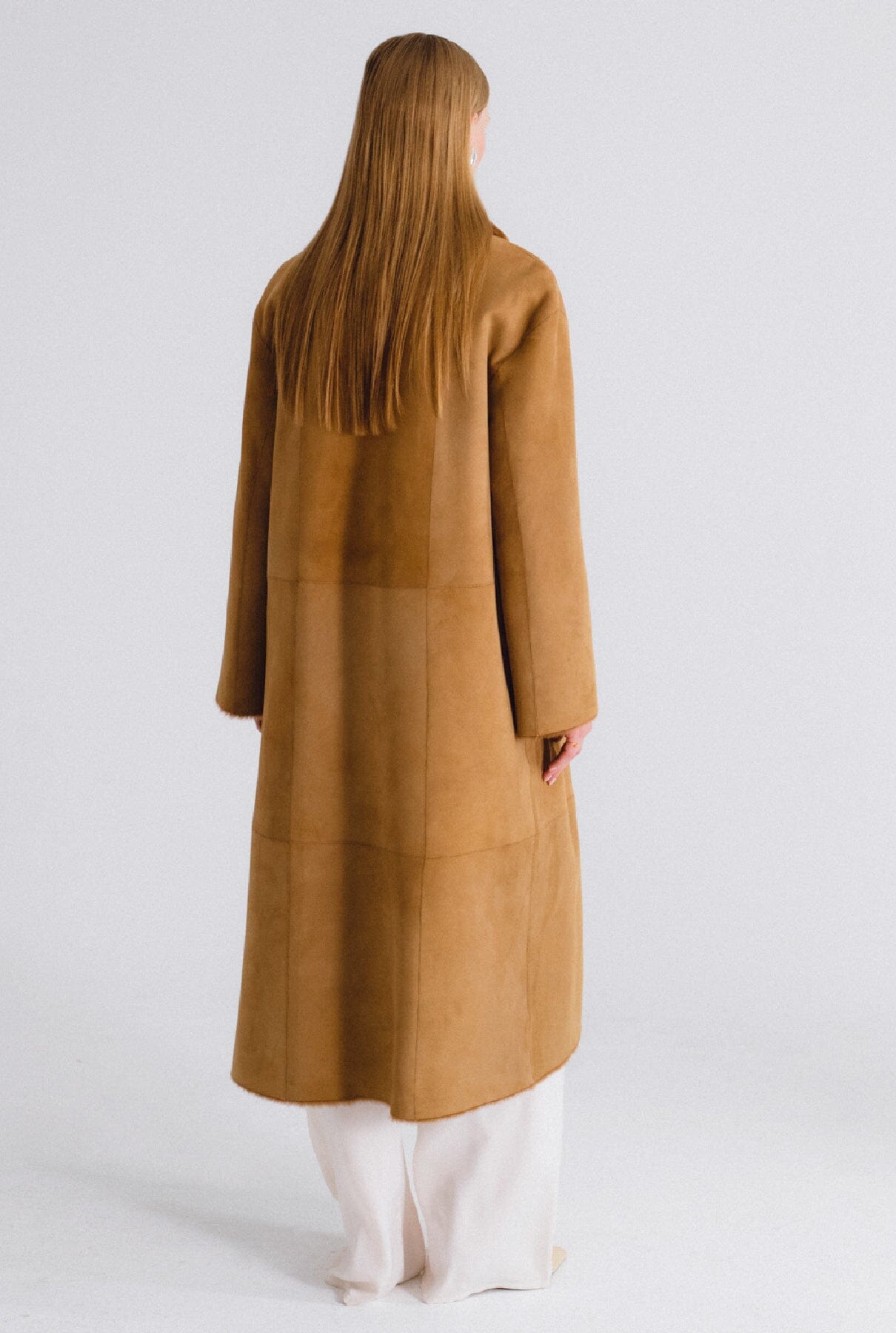 Abrigo maxi de pelo camel Coats Miguel Marinero 