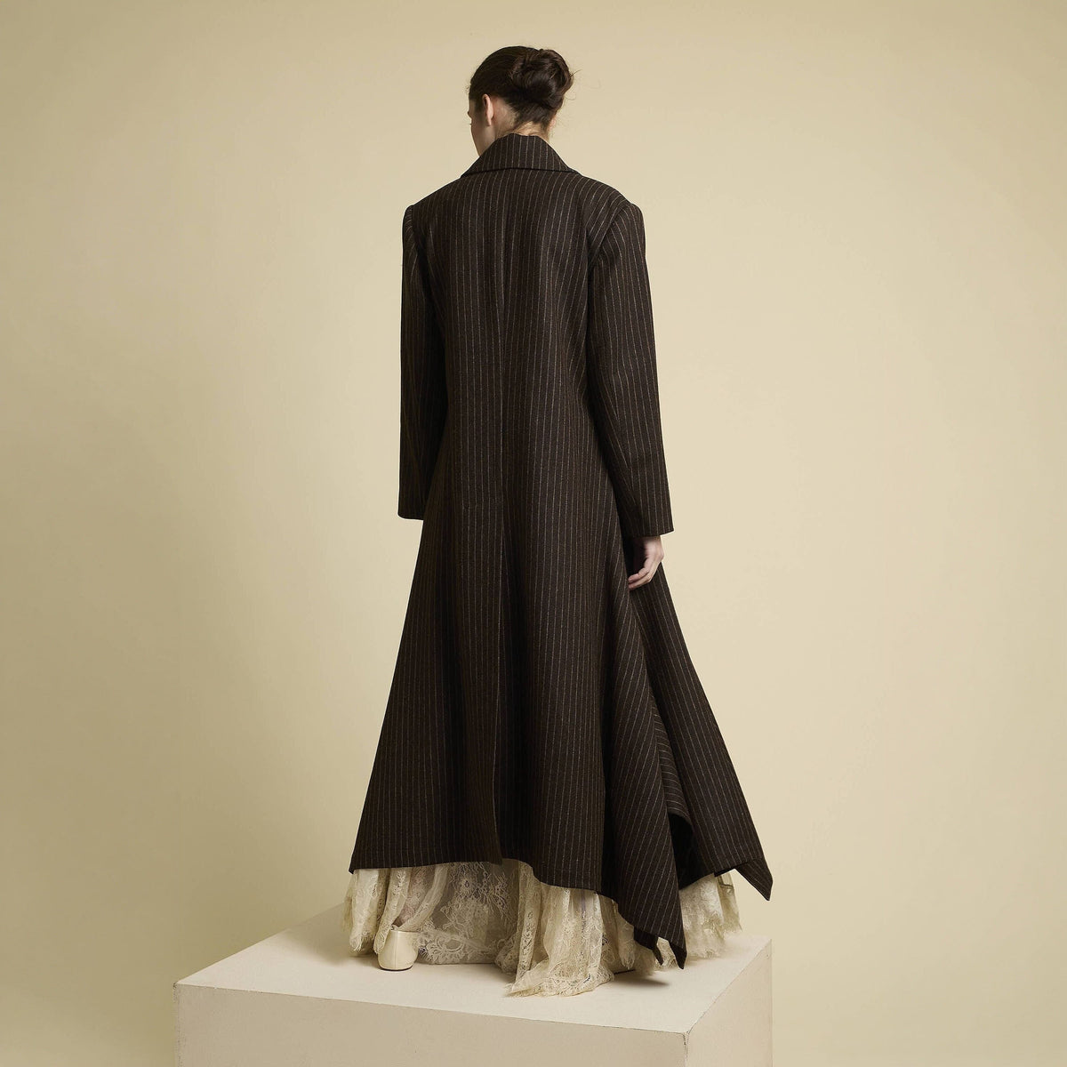 Abrigo Tama raya diplomatica Coats Zaitegui Studio 