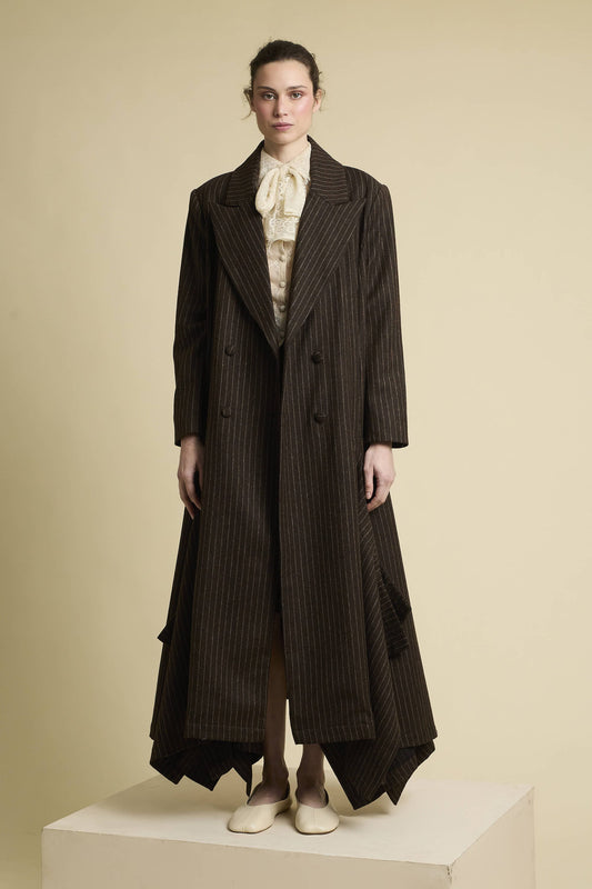 ABRIGO TAMA RAYA DIPLOMATICA Coats Zaitegui Studio 