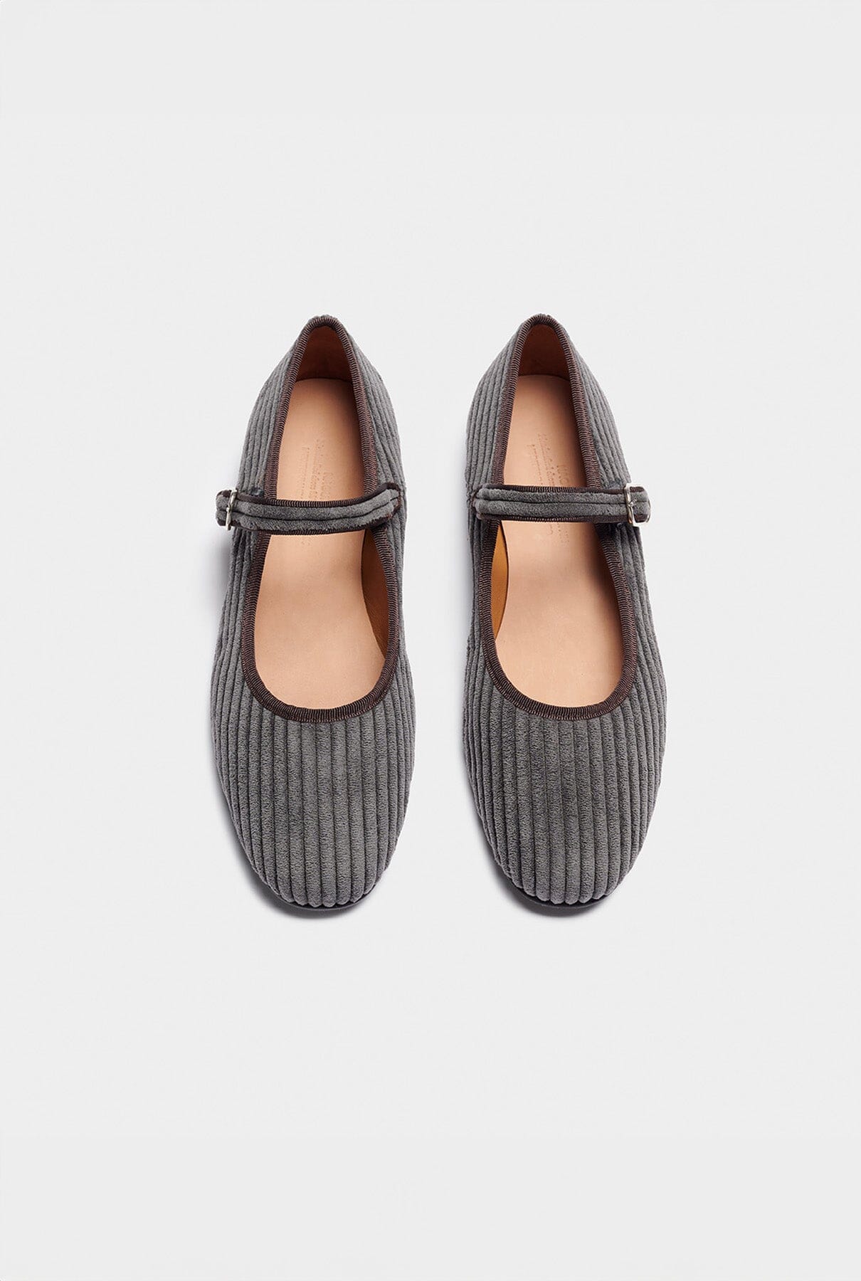 Adams Grey Flat shoes Naguisa 