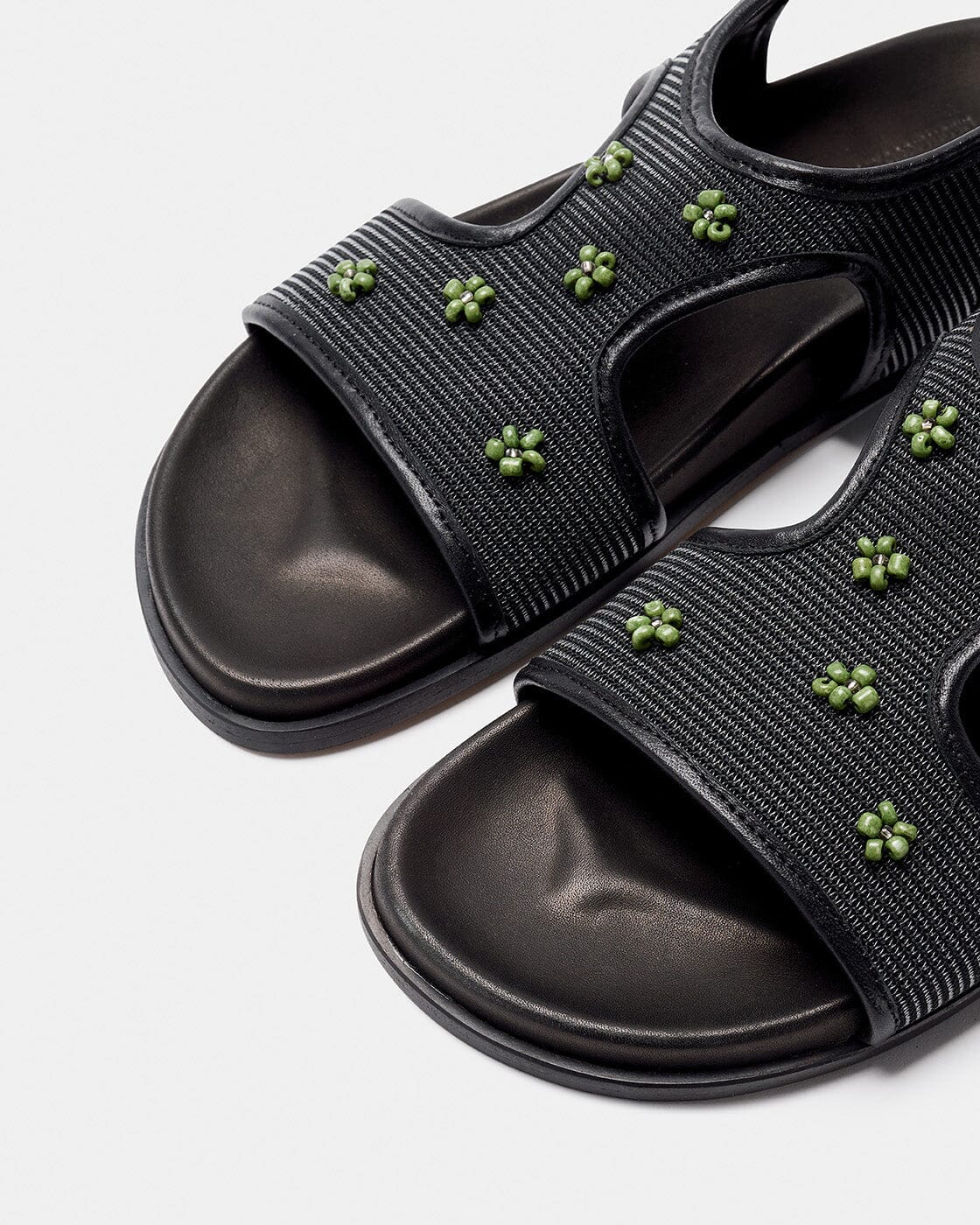 ADDAIA NEGRO MALLA-VERDE Flat sandals Naguisa 