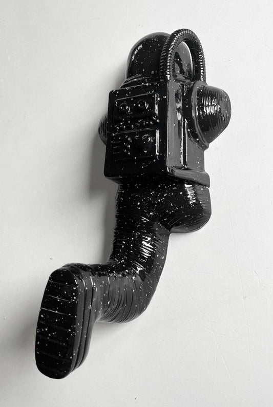 Astronauta interestelar - Negro Sculptures Nohaymapas 