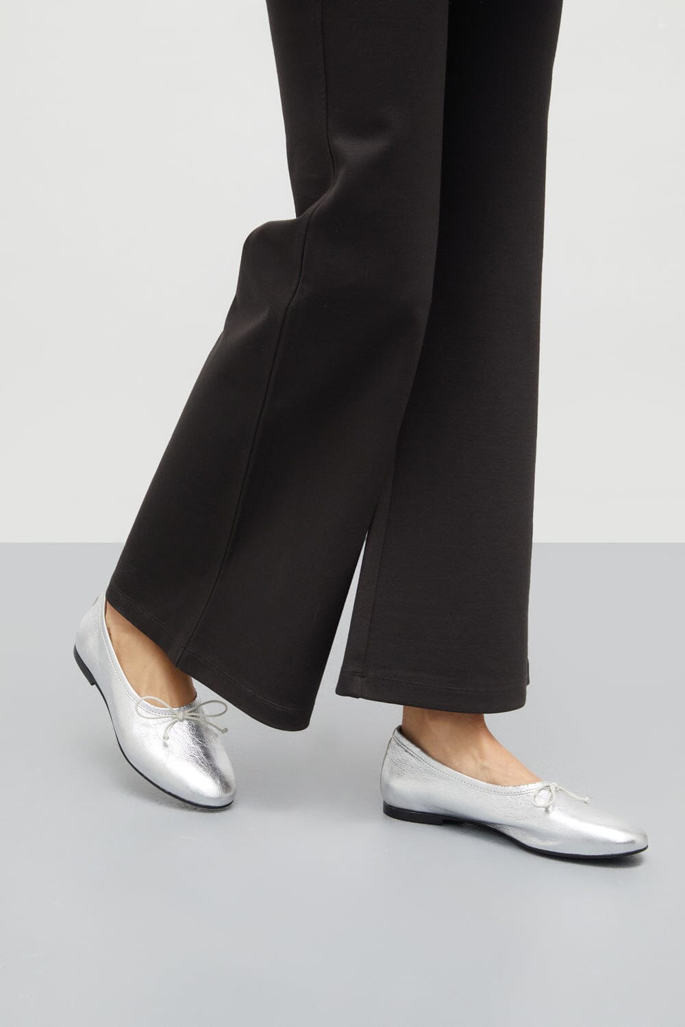 Ava Ballet Flats in Silver Leather Flat shoes AUGUSTA 