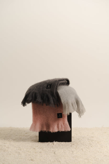 Ballet Pink Mohair Scarf Accesorios ELEVAA 