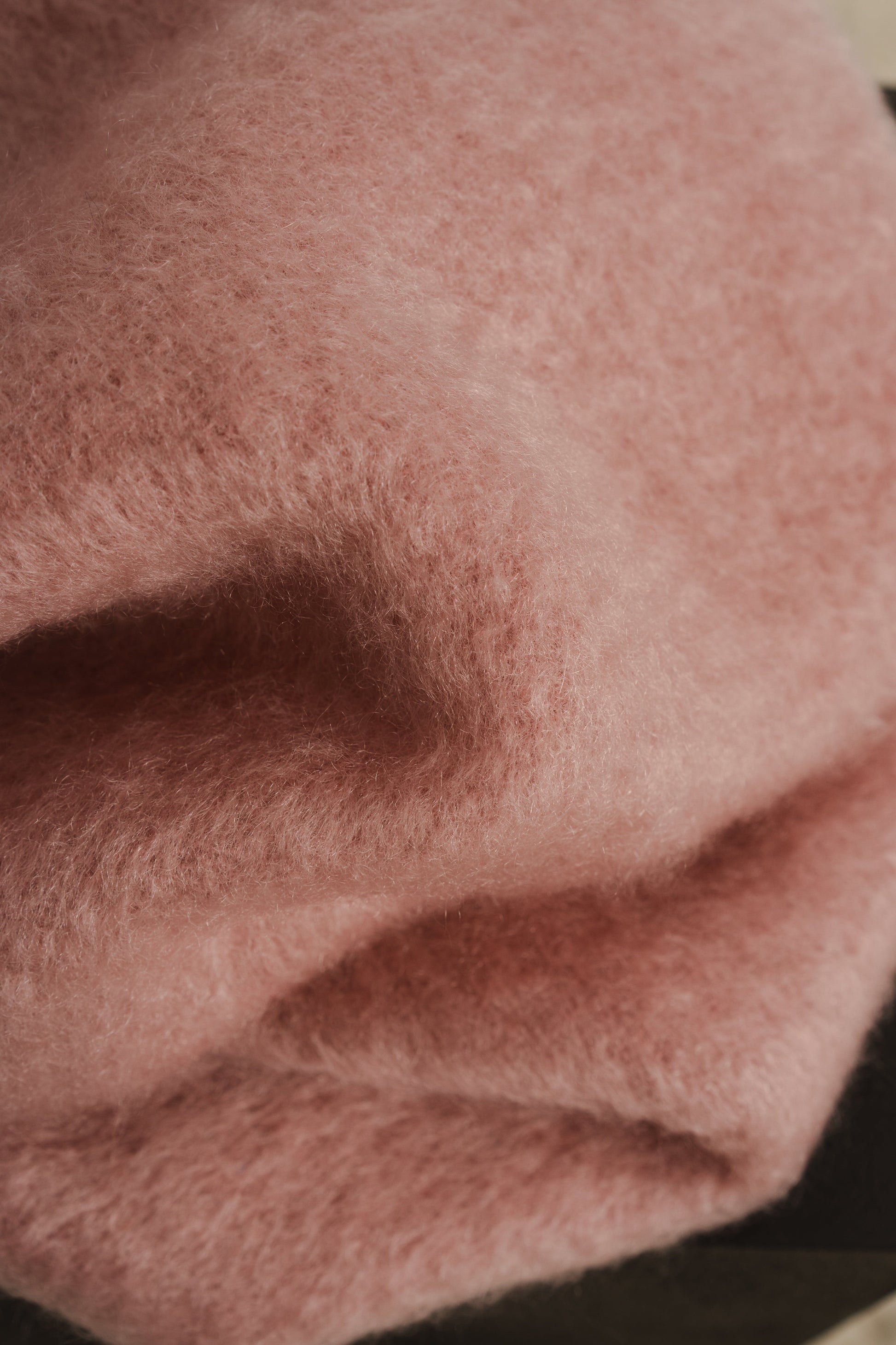 Ballet Pink Mohair Scarf Accesorios ELEVAA 