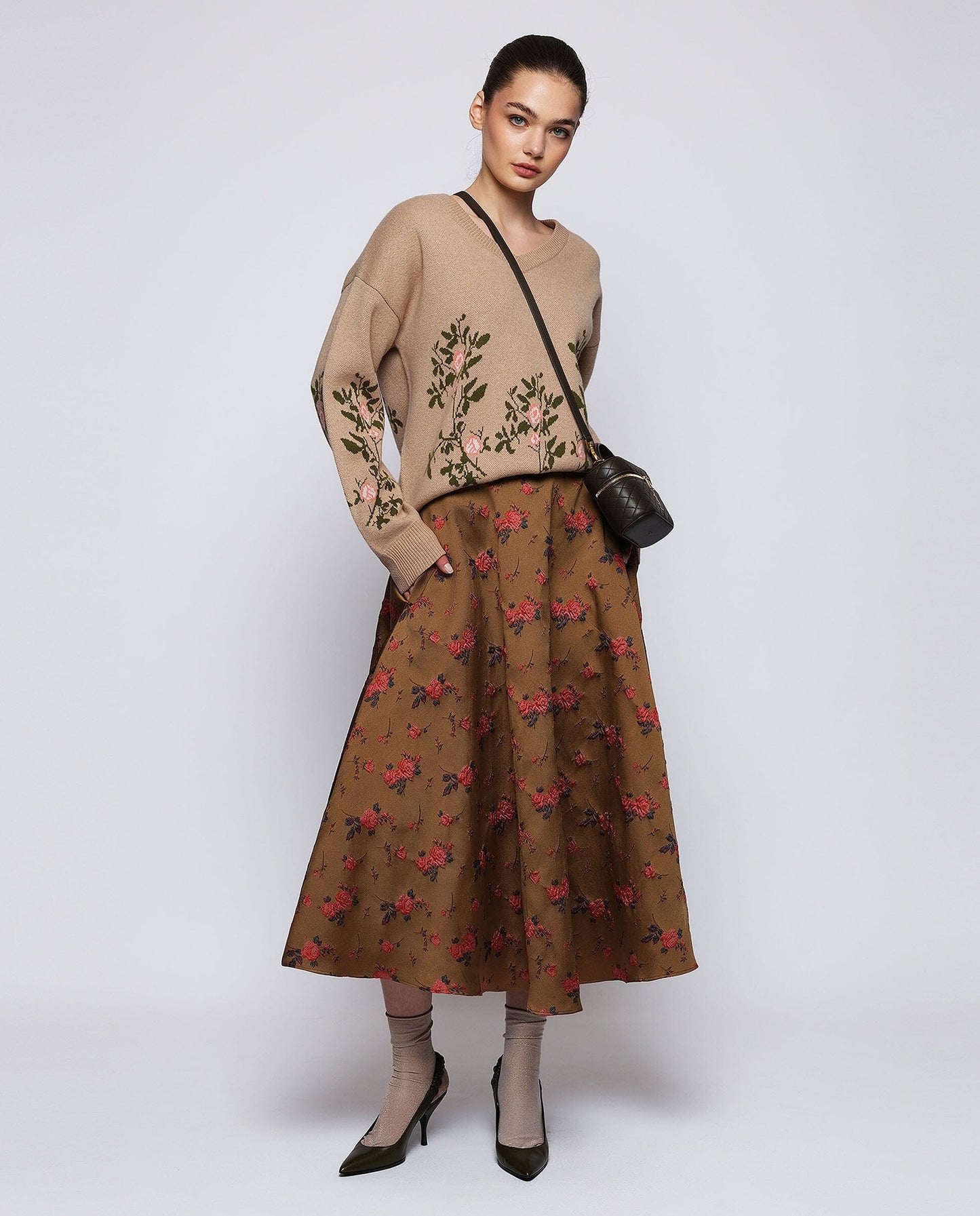 Beige floral jacquard cashmere wool sweater Sweaters Mirto 