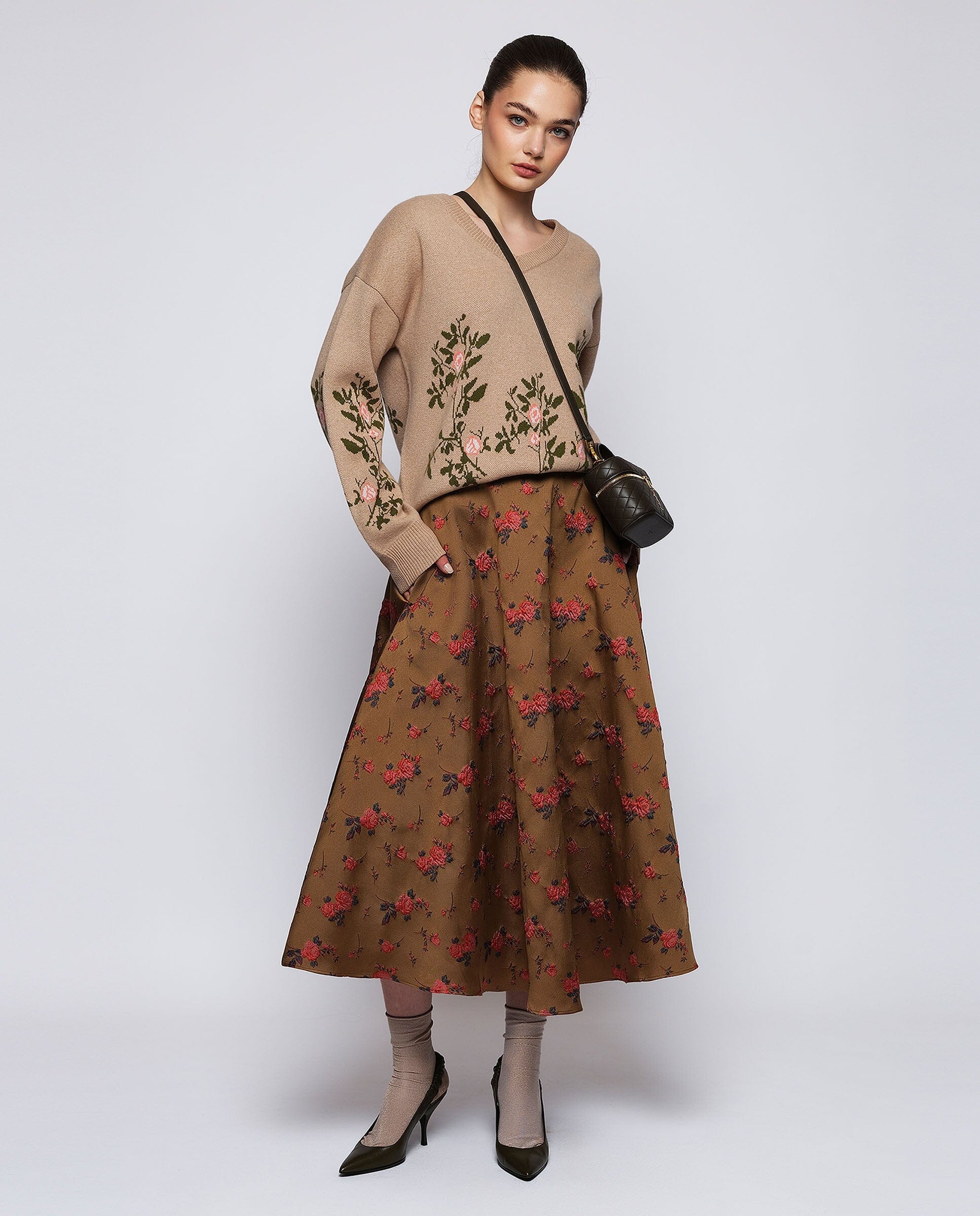 Beige floral jacquard cashmere wool sweater Sweaters Mirto 