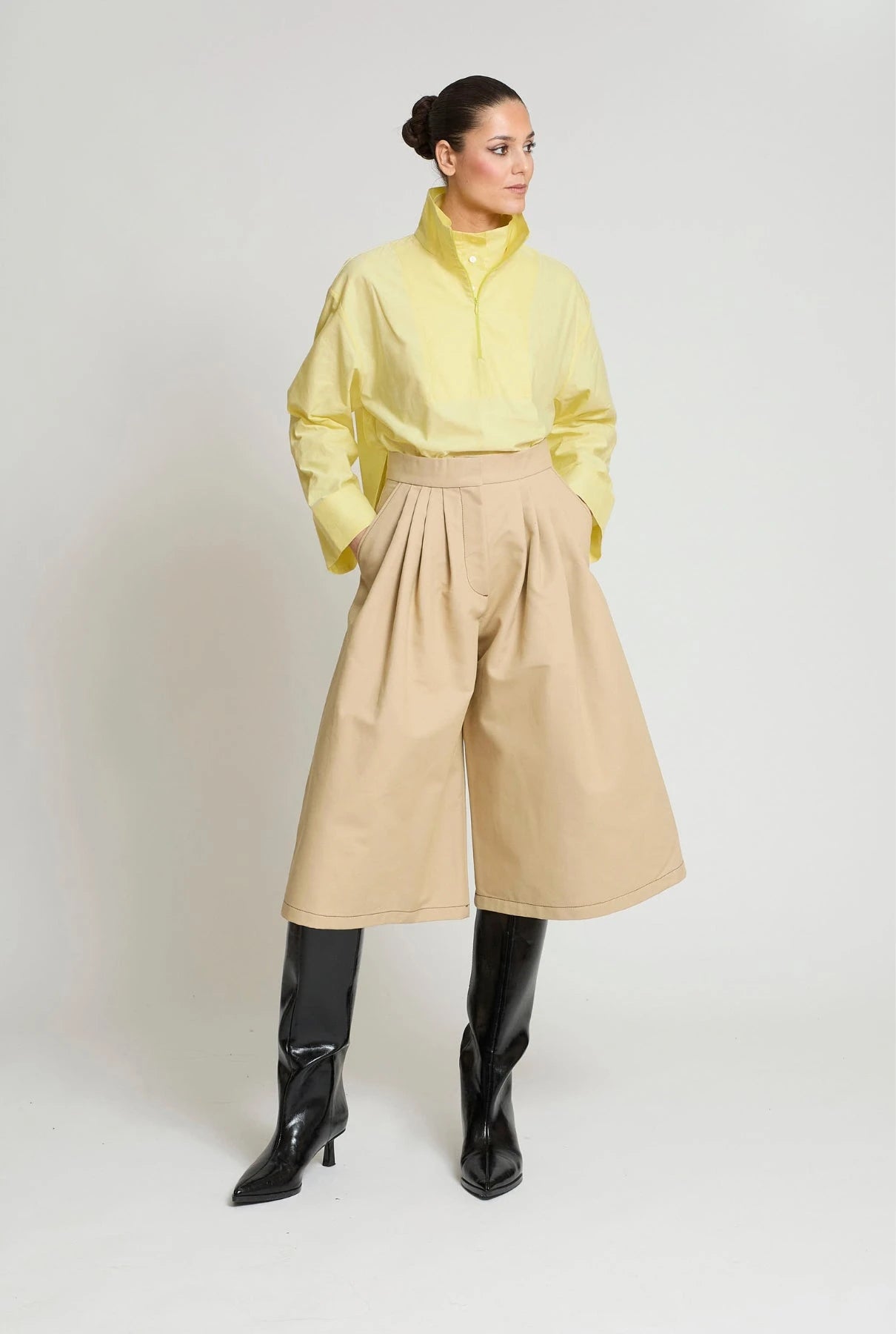 BERMUDA SAMURAY BEIGE Trousers Zaitegui Studio 